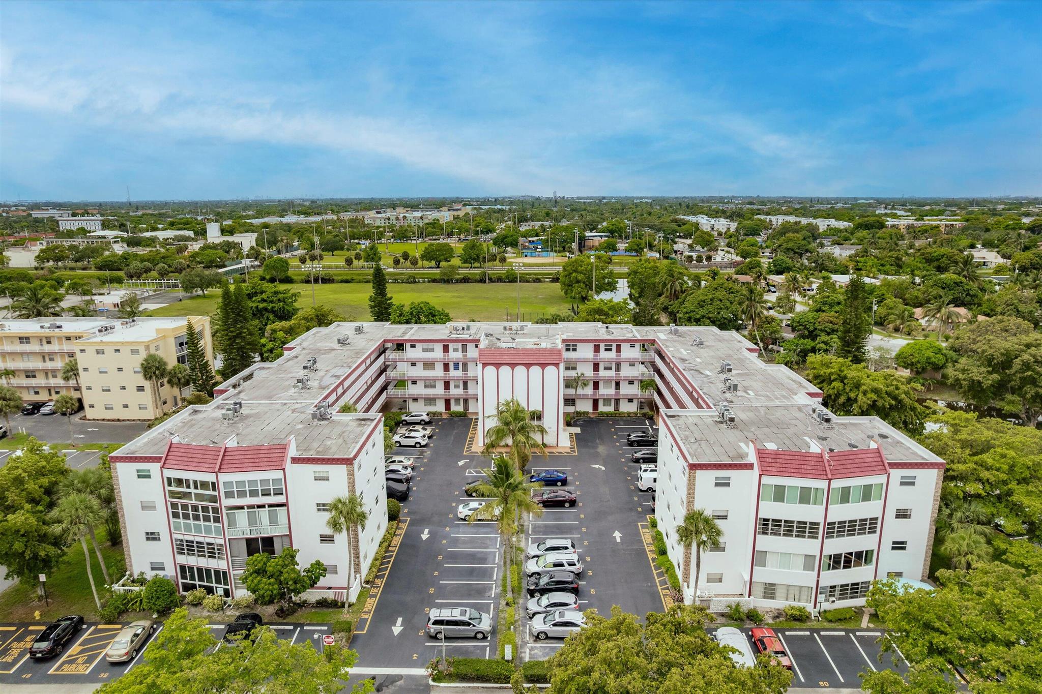 GARNET CONDO - Residential