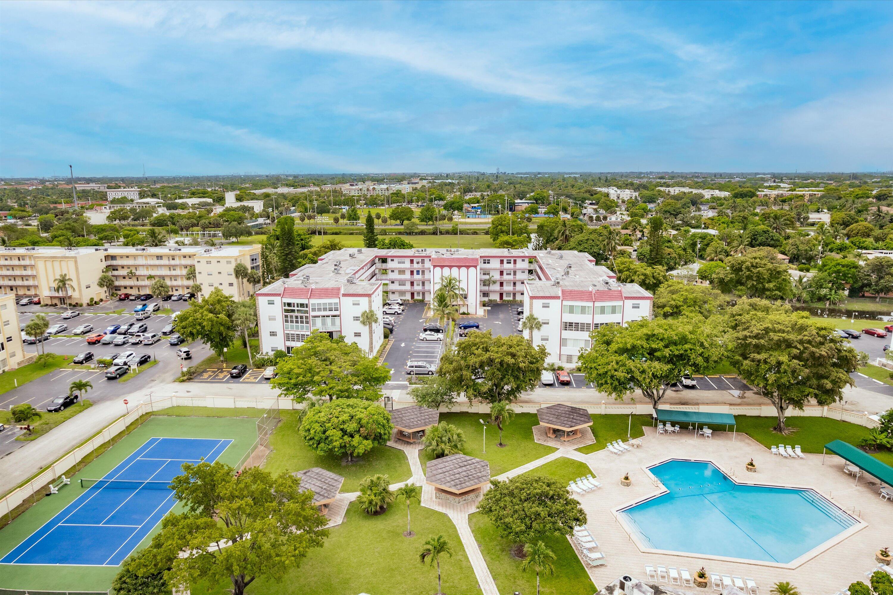 GARNET CONDO - Residential