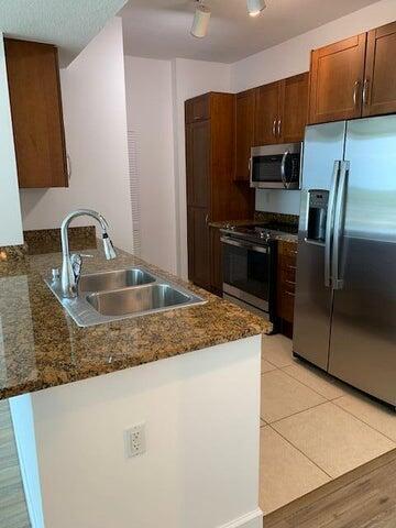 450 N Federal Highway 703, Boynton Beach, FL, 33435/$269,900 2 450 N Federal Highway 703