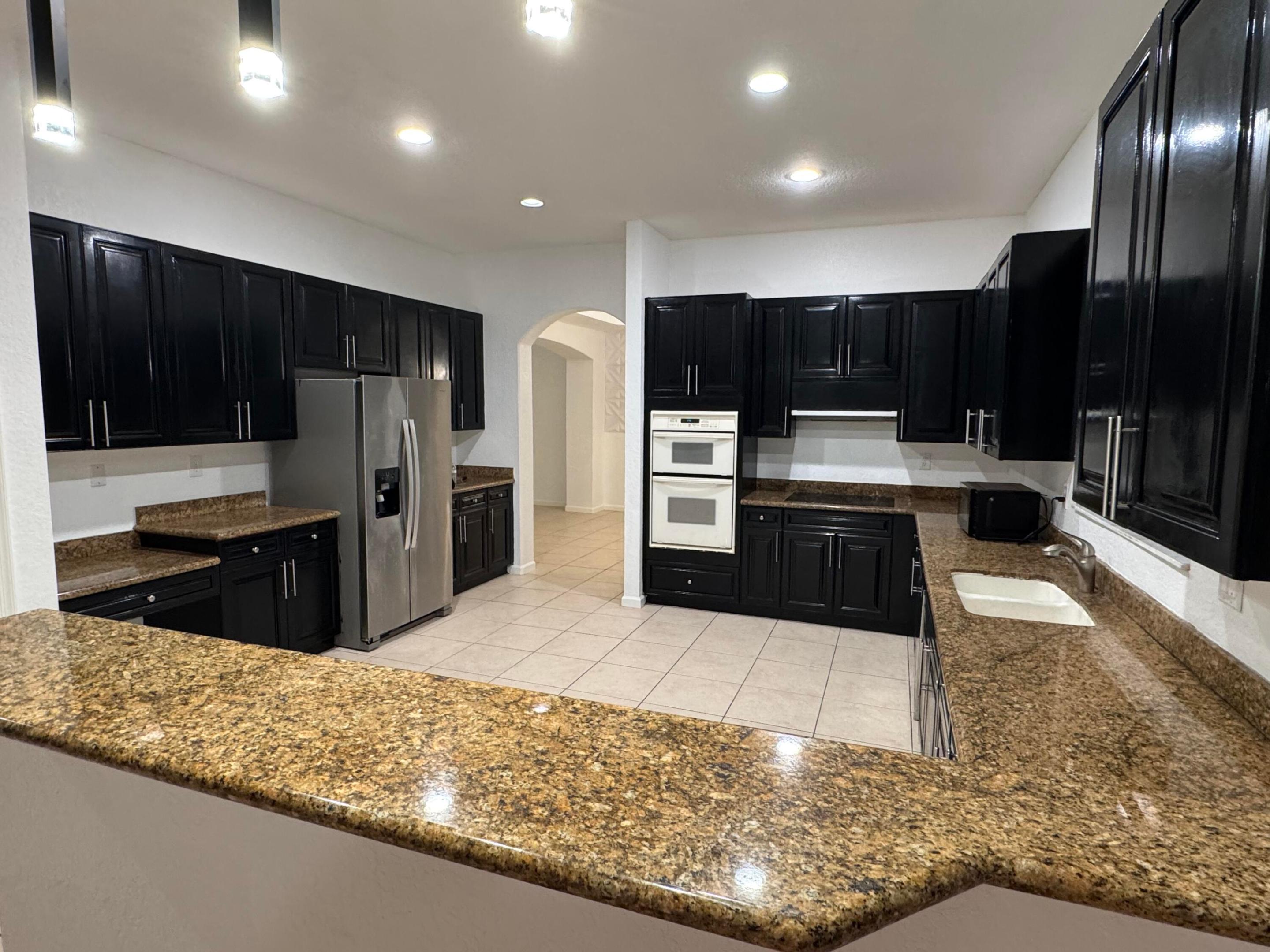 MADISON GREEN 1 - Residential
