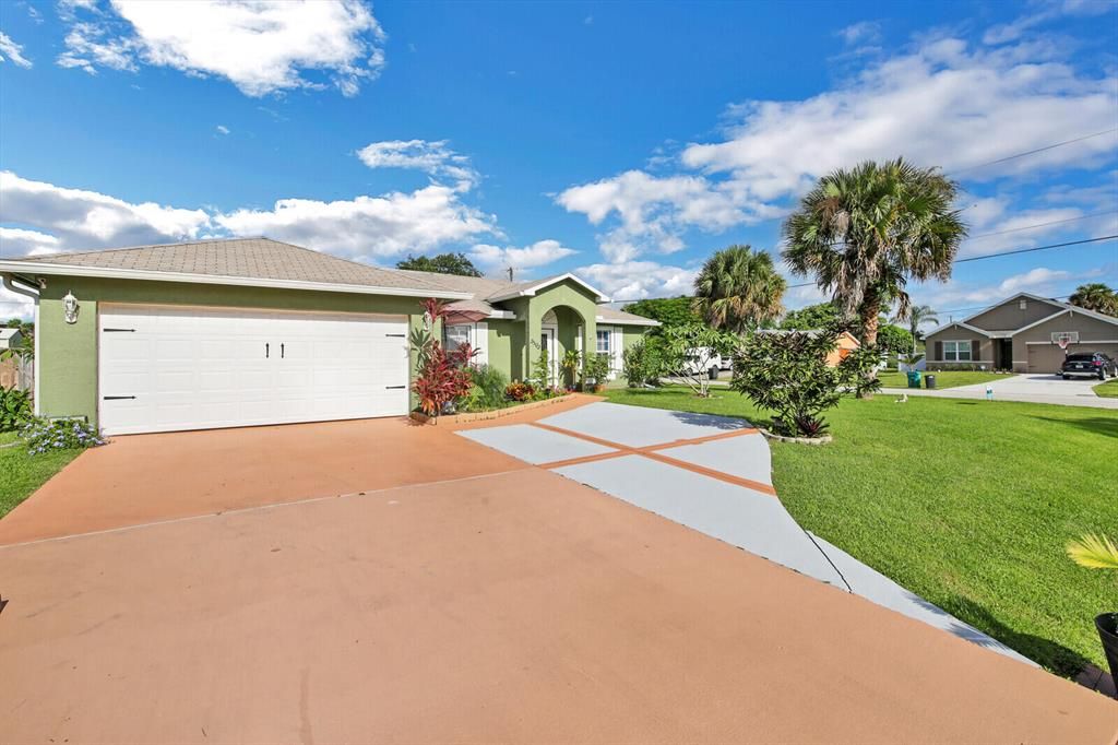 Photo of 2502 SW National Circle, Port Saint Lucie, FL 34953 (MLS # R10739865)