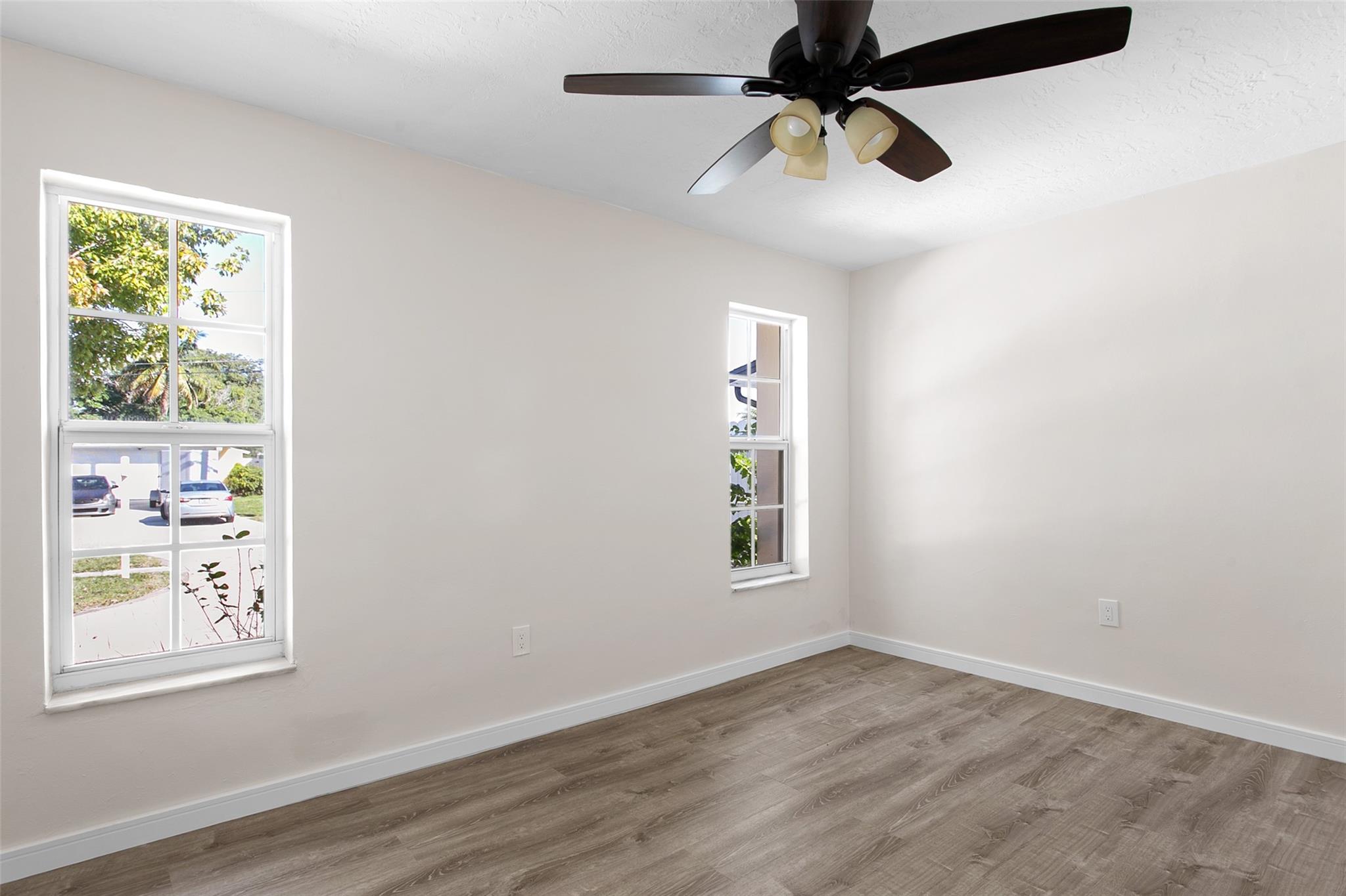 Sunrise Golf Village Sec - Residential