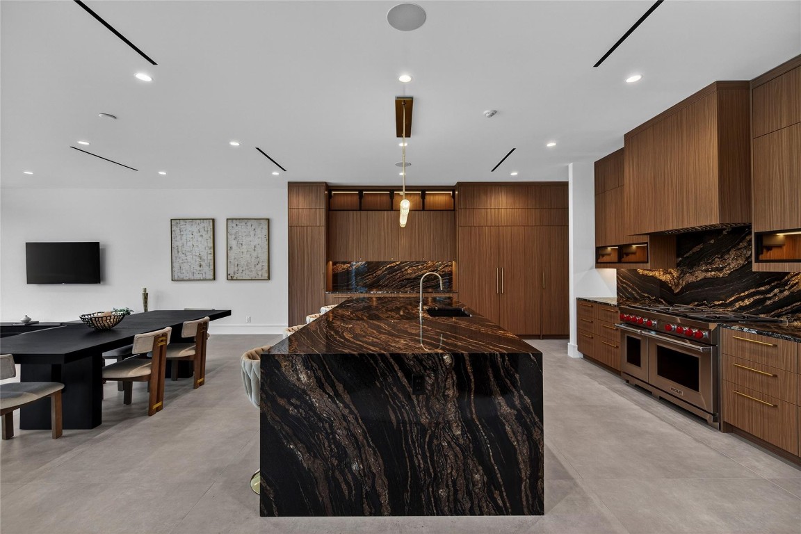 Victoria Isles 15-67 B - Residential