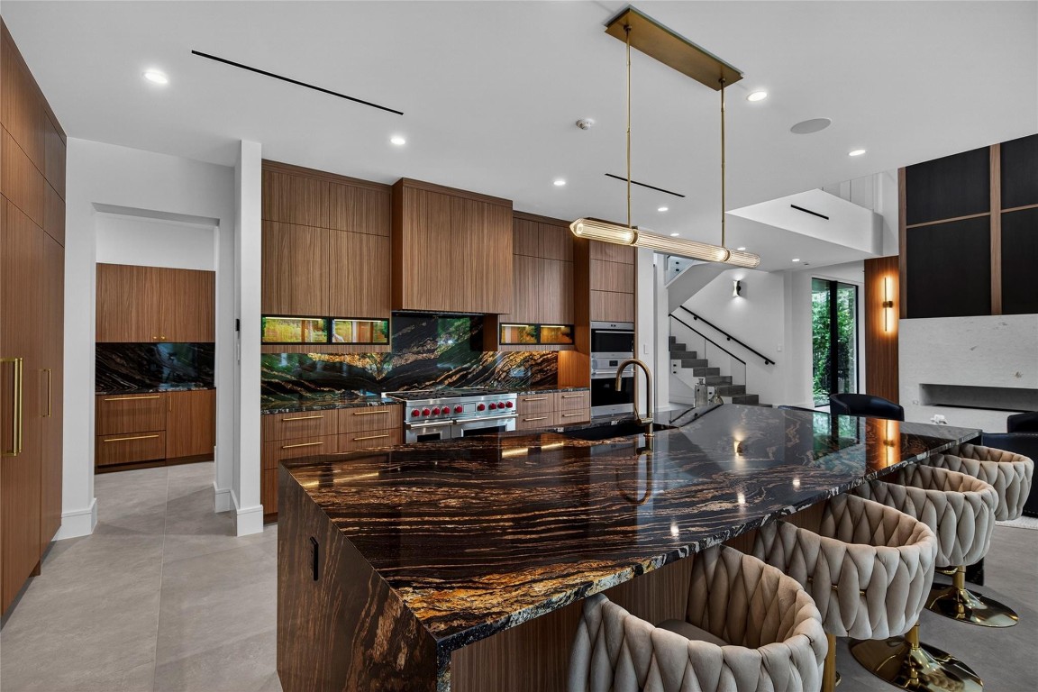 Victoria Isles 15-67 B - Residential