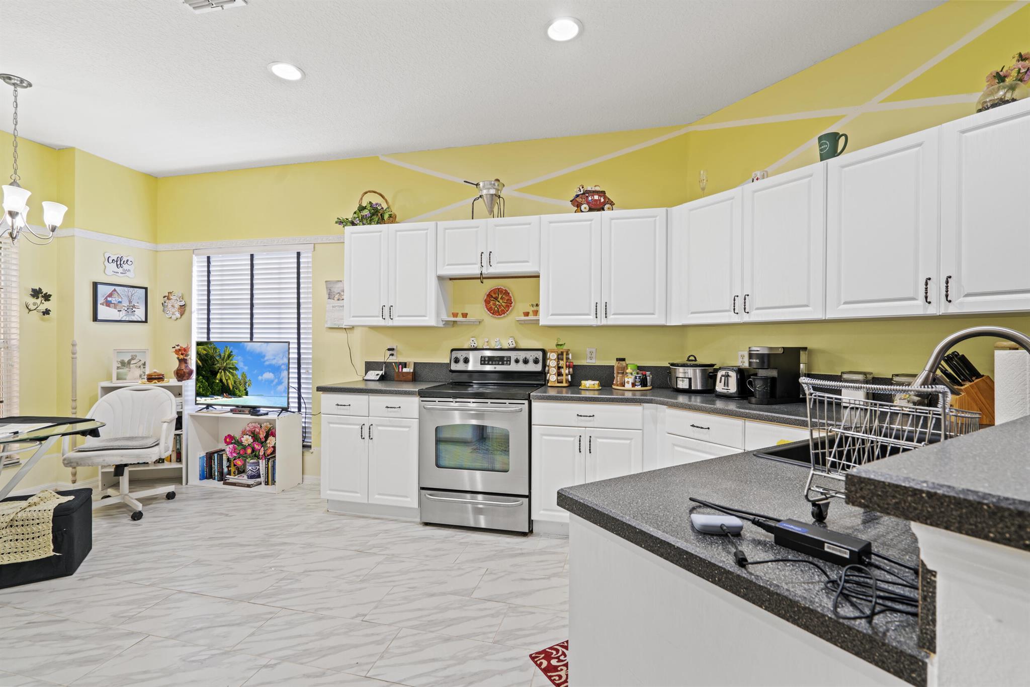 9894 SW Eastbrook Circle