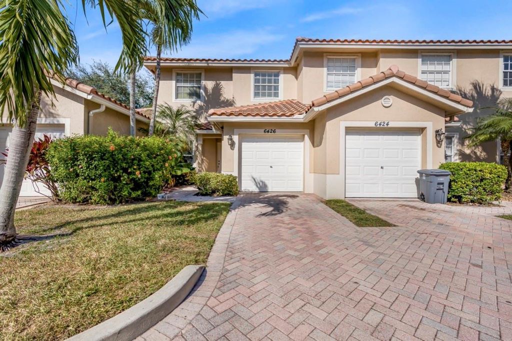 Photo of 6426 Park Lake Circle #6426, Boynton Beach, FL 33437 (MLS # F10538211)