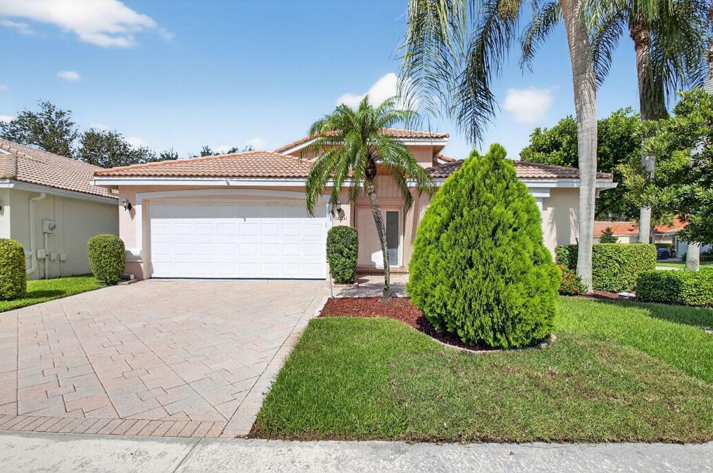 Photo of 12051 Aprilia Drive, Boynton Beach, FL 33437 (MLS # R11119001)