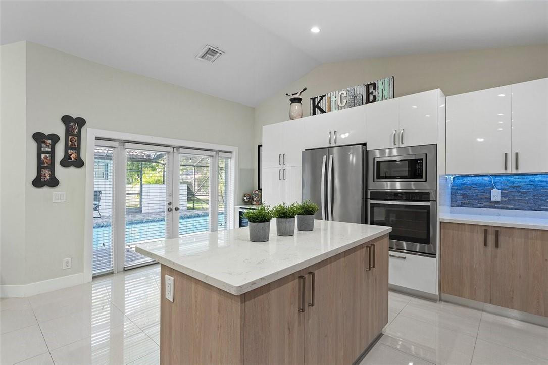 Pine Ridge 112-37 B - Residential