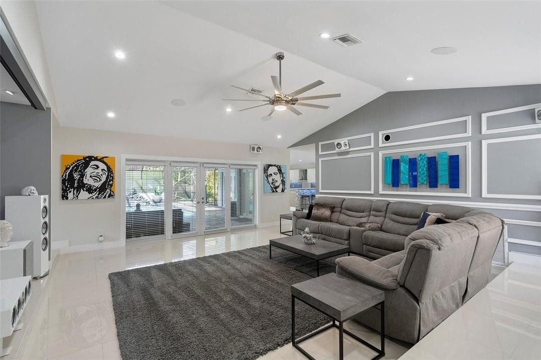 Pine Ridge 112-37 B - Residential