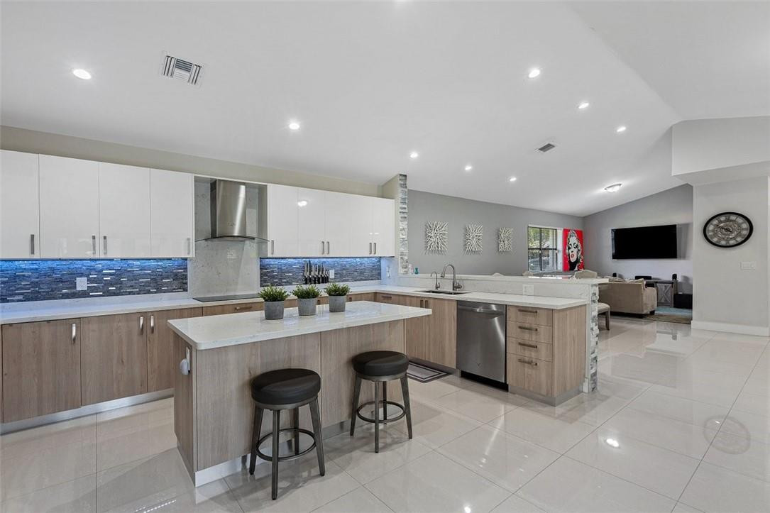 Pine Ridge 112-37 B - Residential