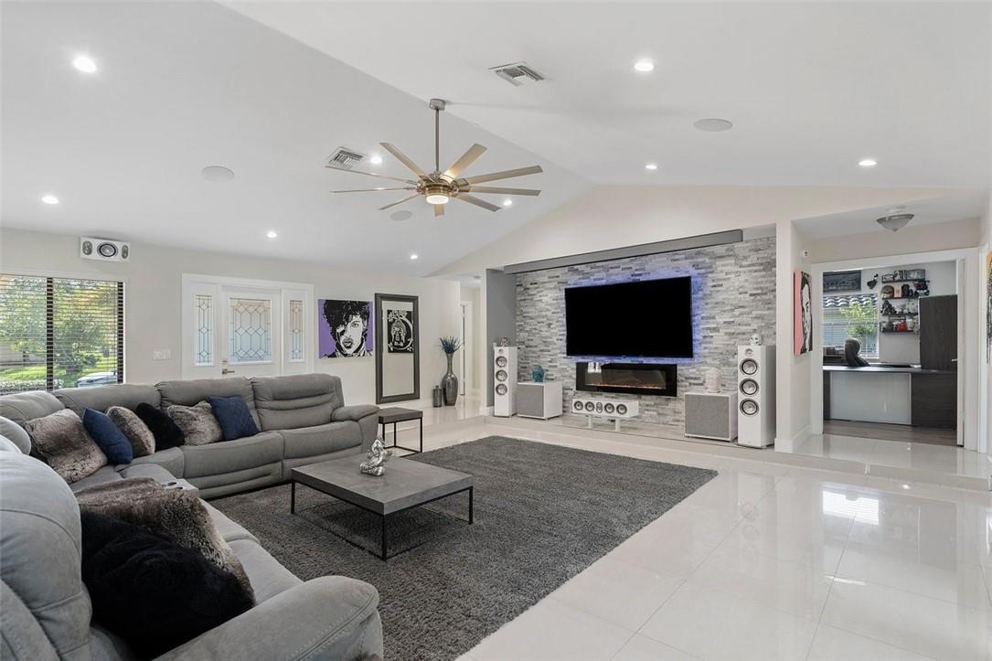 Pine Ridge 112-37 B - Residential