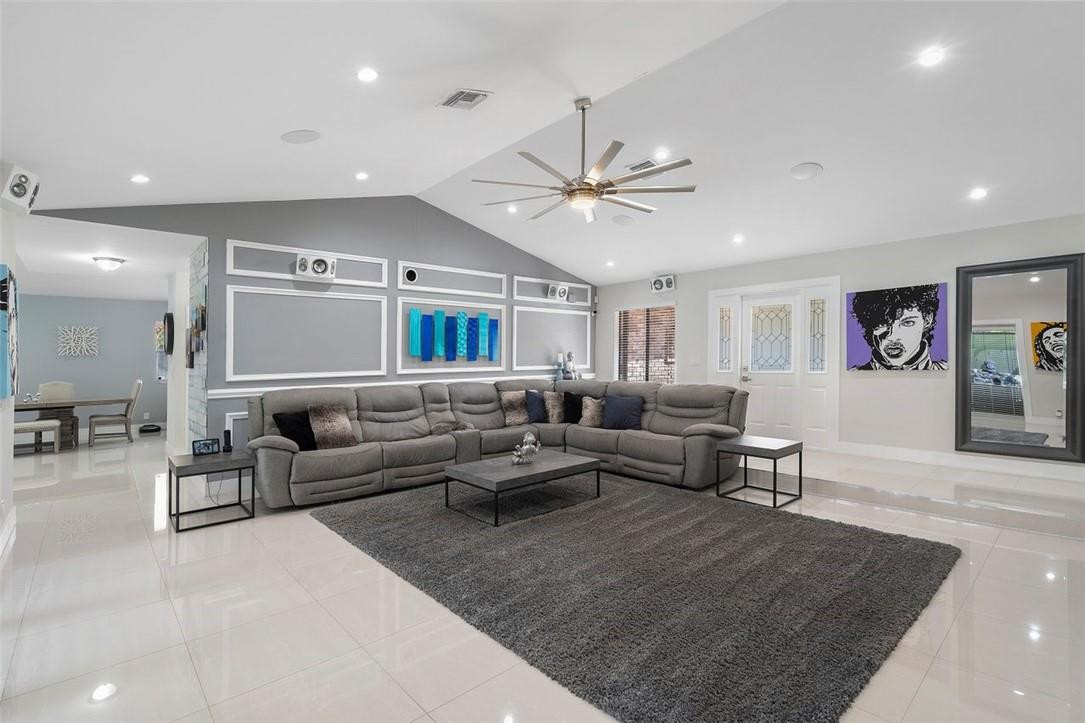Pine Ridge 112-37 B - Residential