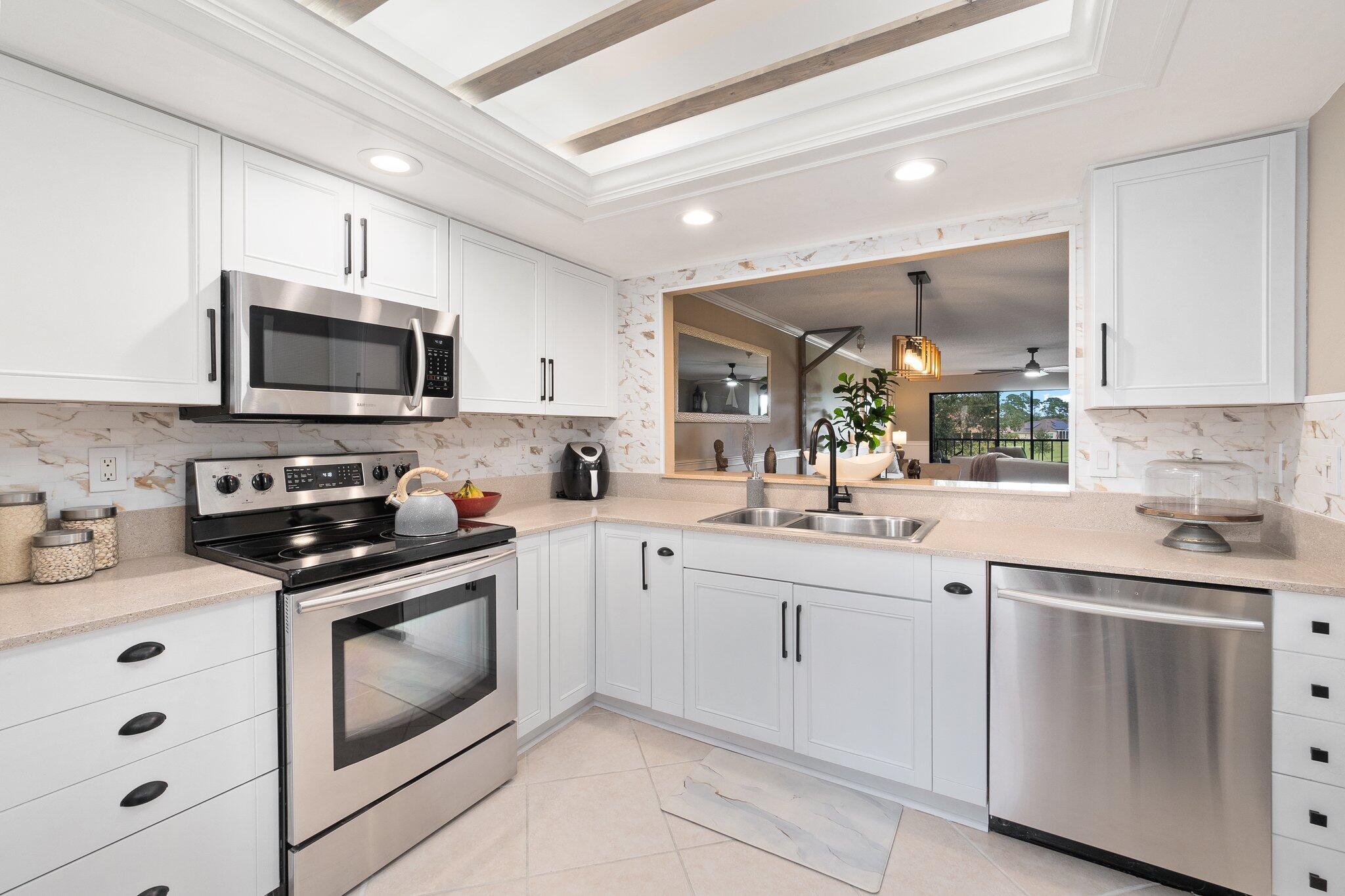 LAKESHORE VILLAGE OF MEADOWOOD PHASE 1 - Residential