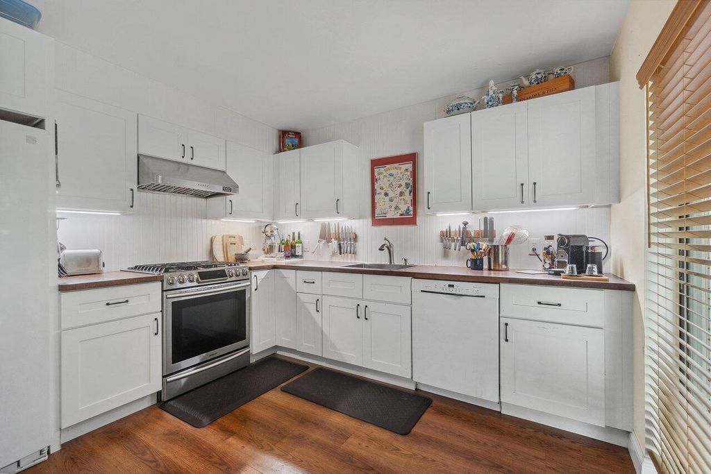 Photo of 212 2nd Lane, Palm Beach Gardens, FL 33418 (MLS # R10947324)