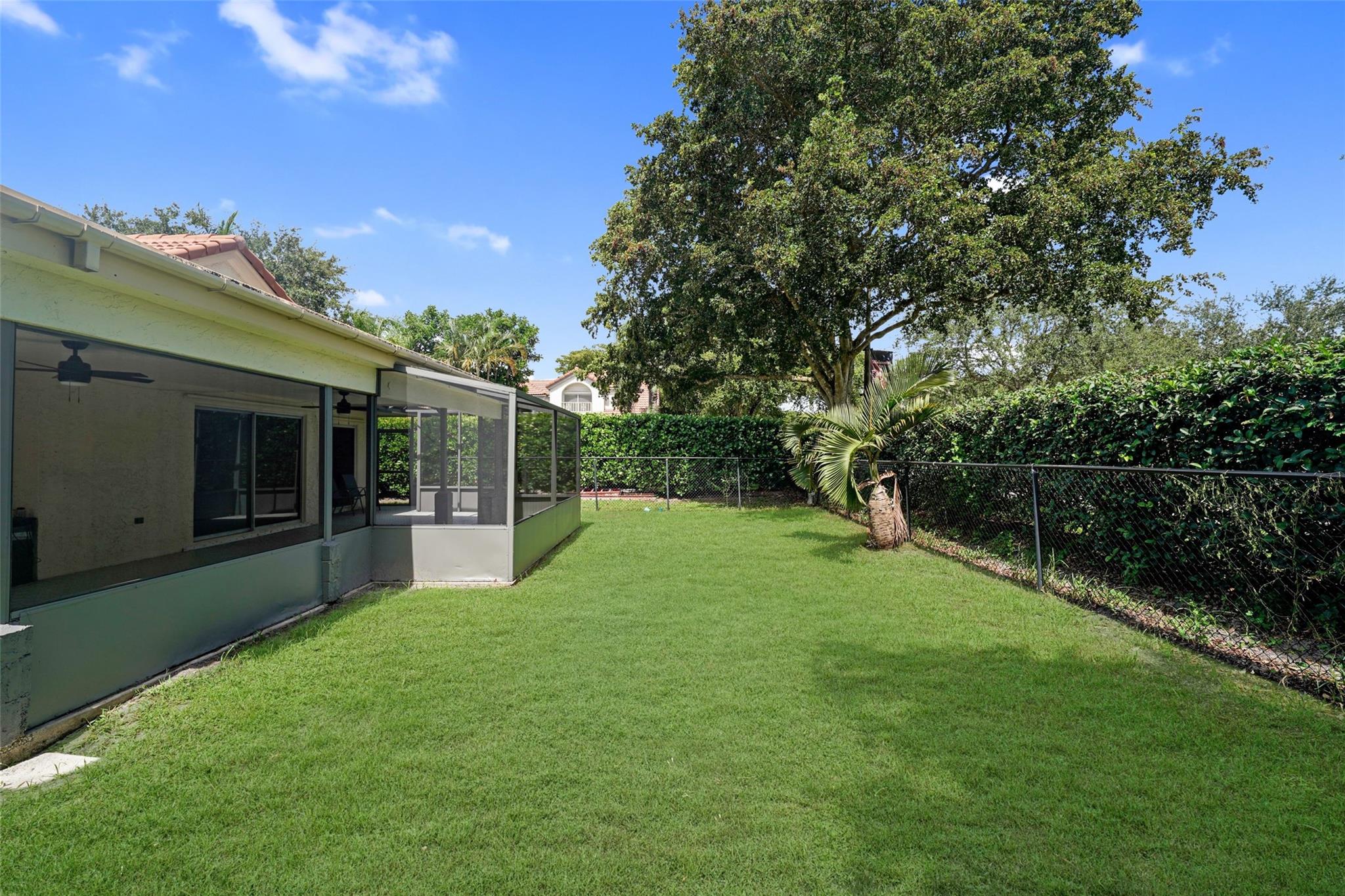 2687 Oak Park Cir