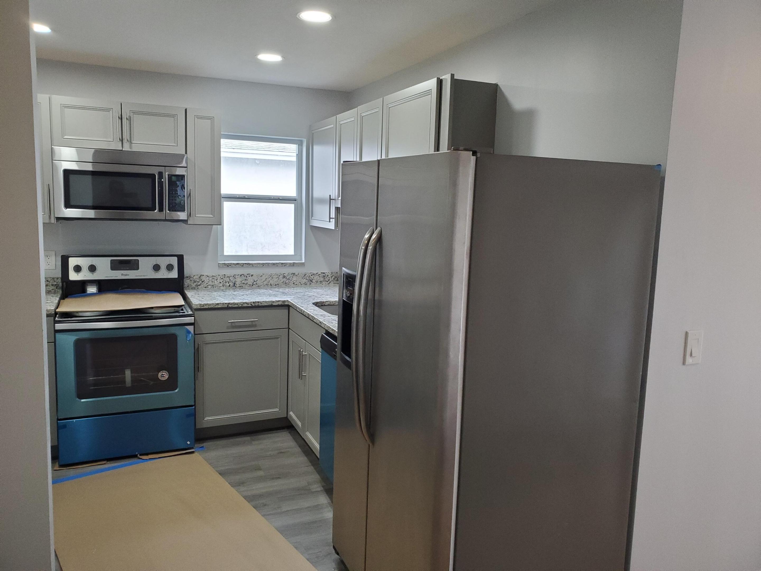 BOCA VISTA - Residential Lease