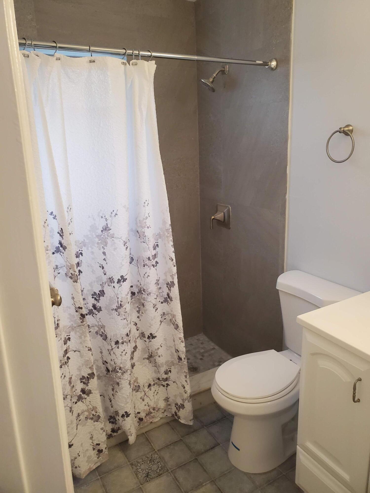 BOCA VISTA - Residential Lease