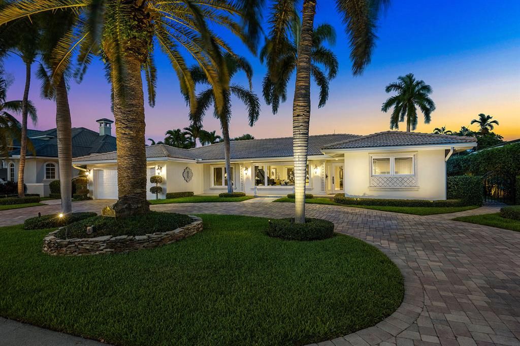 Photo of 2340 W Silver Palm Road, Boca Raton, FL 33432 (MLS # R10865396)