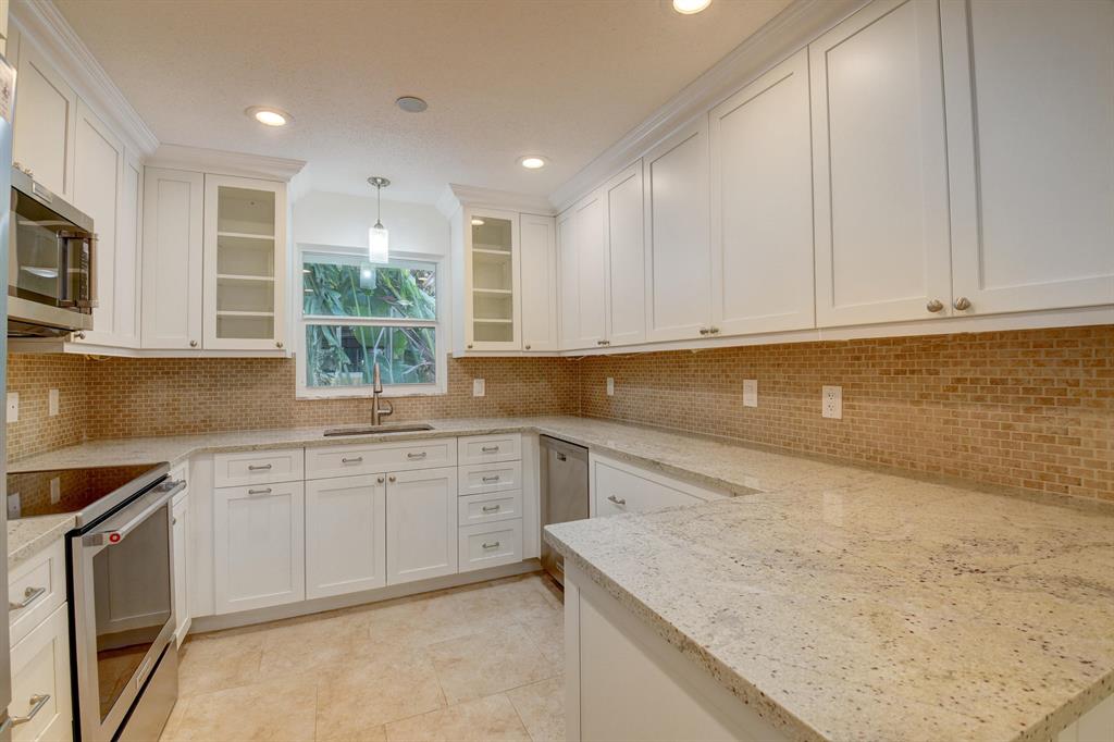 PARKVIEW MANOR CONDO - Residential