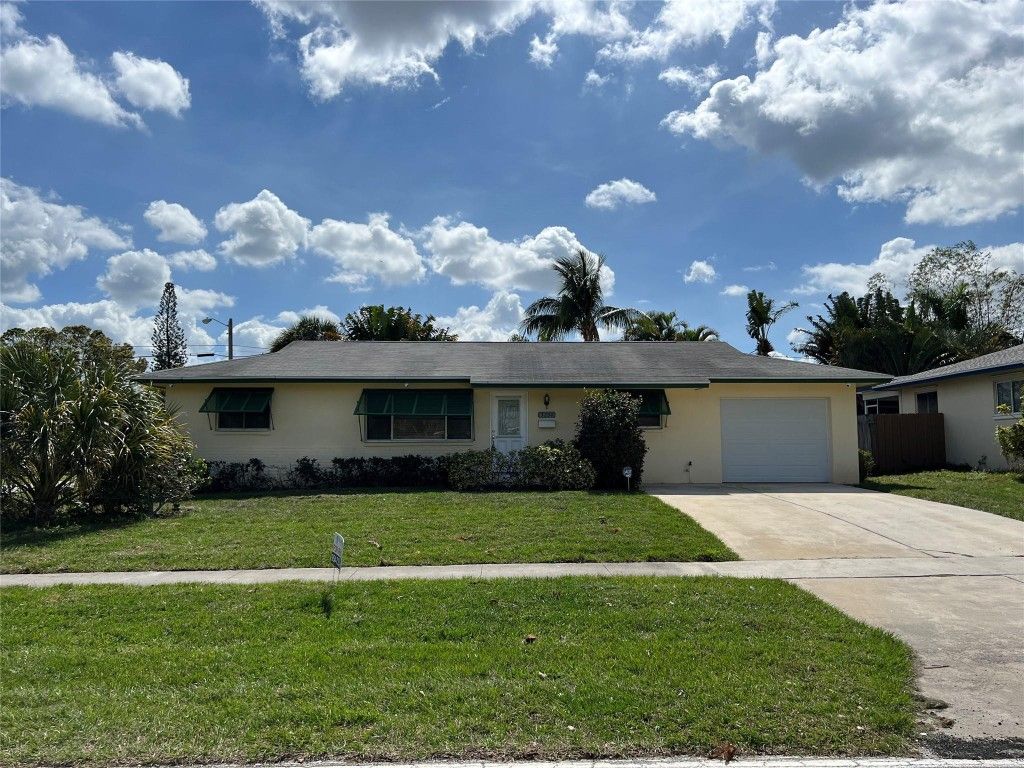 Photo of 3294 Florida Boulevard, Palm Beach Gardens, FL 33410 (MLS # F10439026)