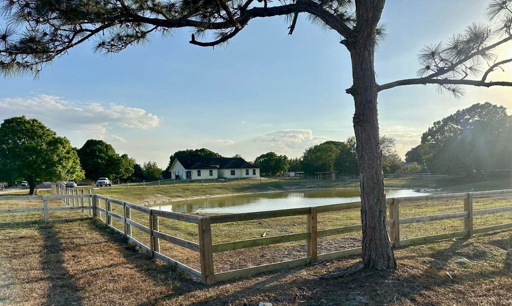 Photo of 40419182 Capet Creek Court, Loxahatchee, FL 33470 (MLS # R11166025)