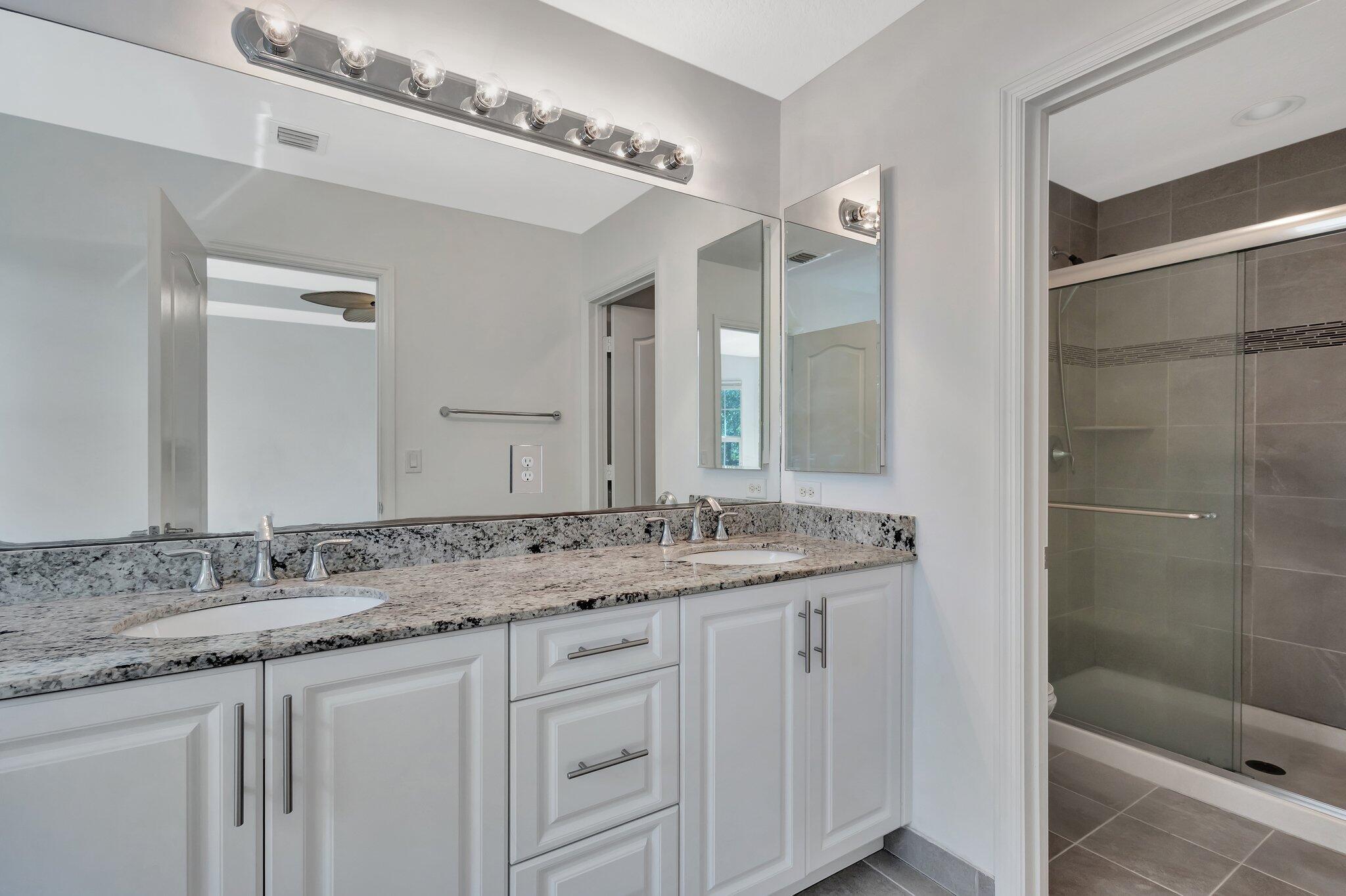 COLONY RESERVE AT LAKE WORTH - Residential