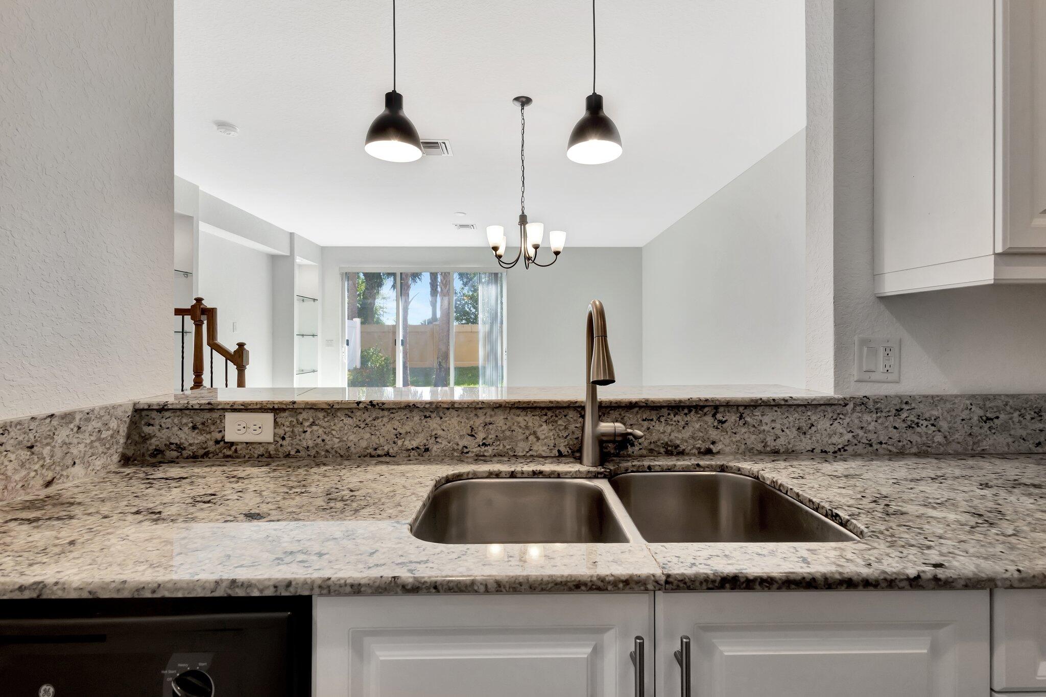 COLONY RESERVE AT LAKE WORTH - Residential