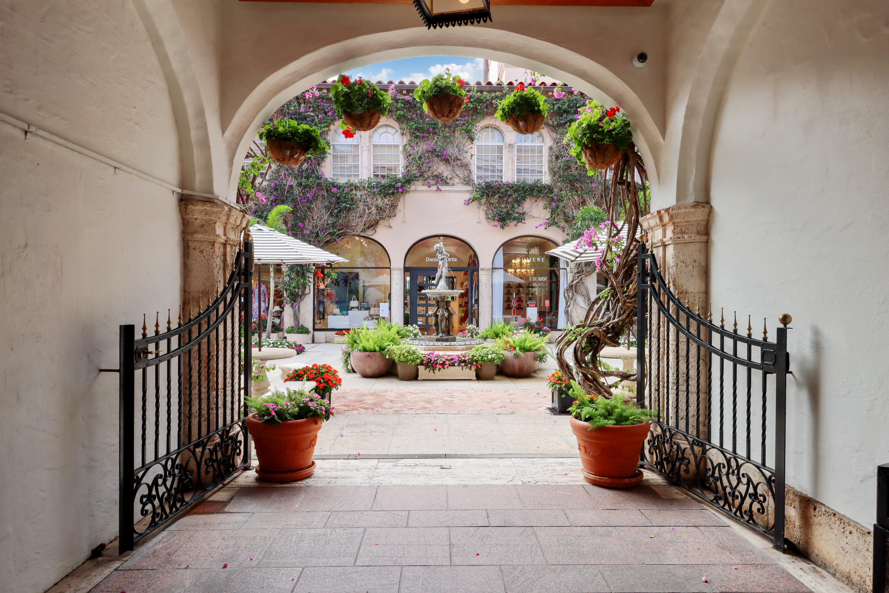 PRADO CONDO - Residential