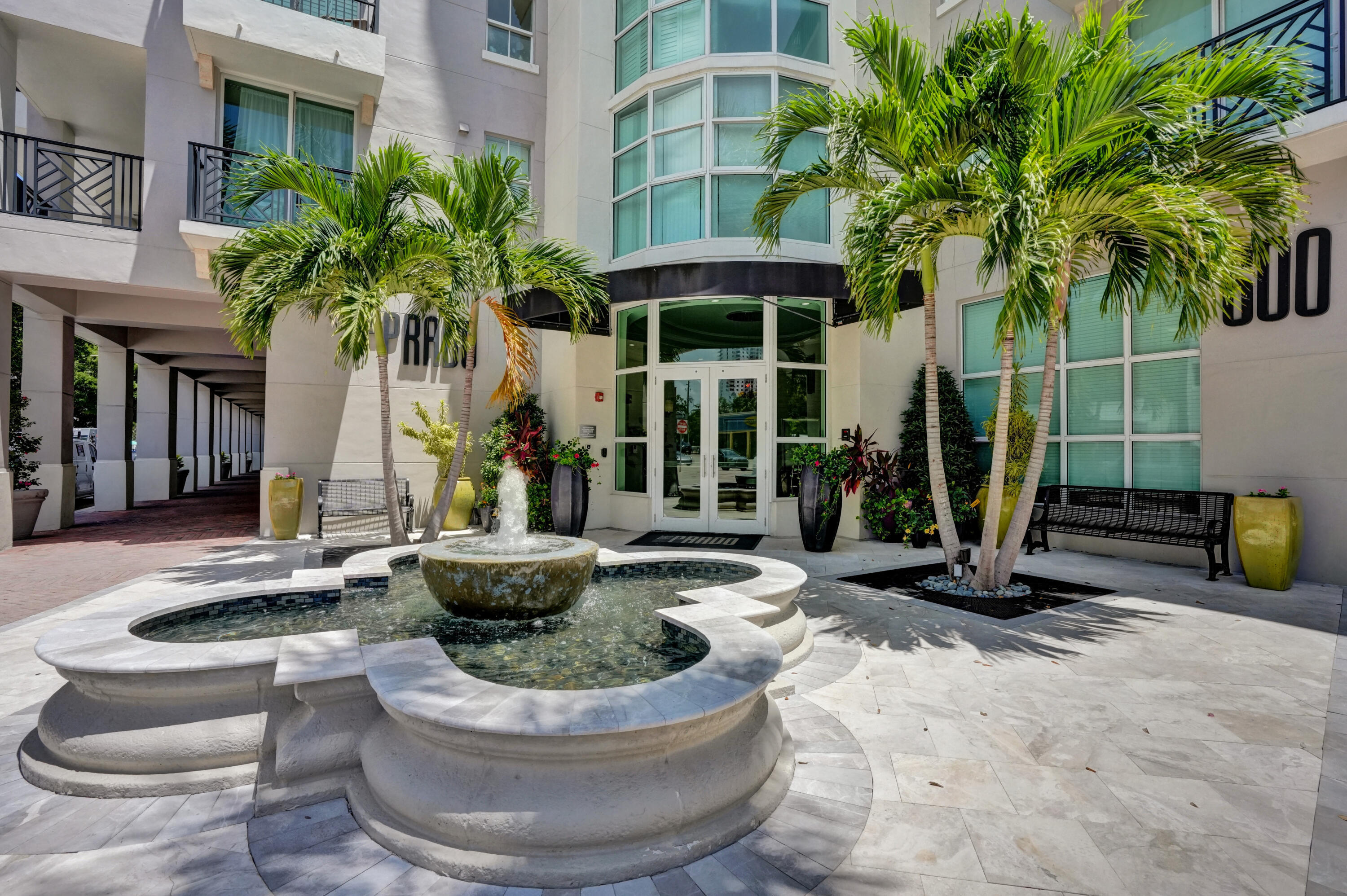 PRADO CONDO - Residential