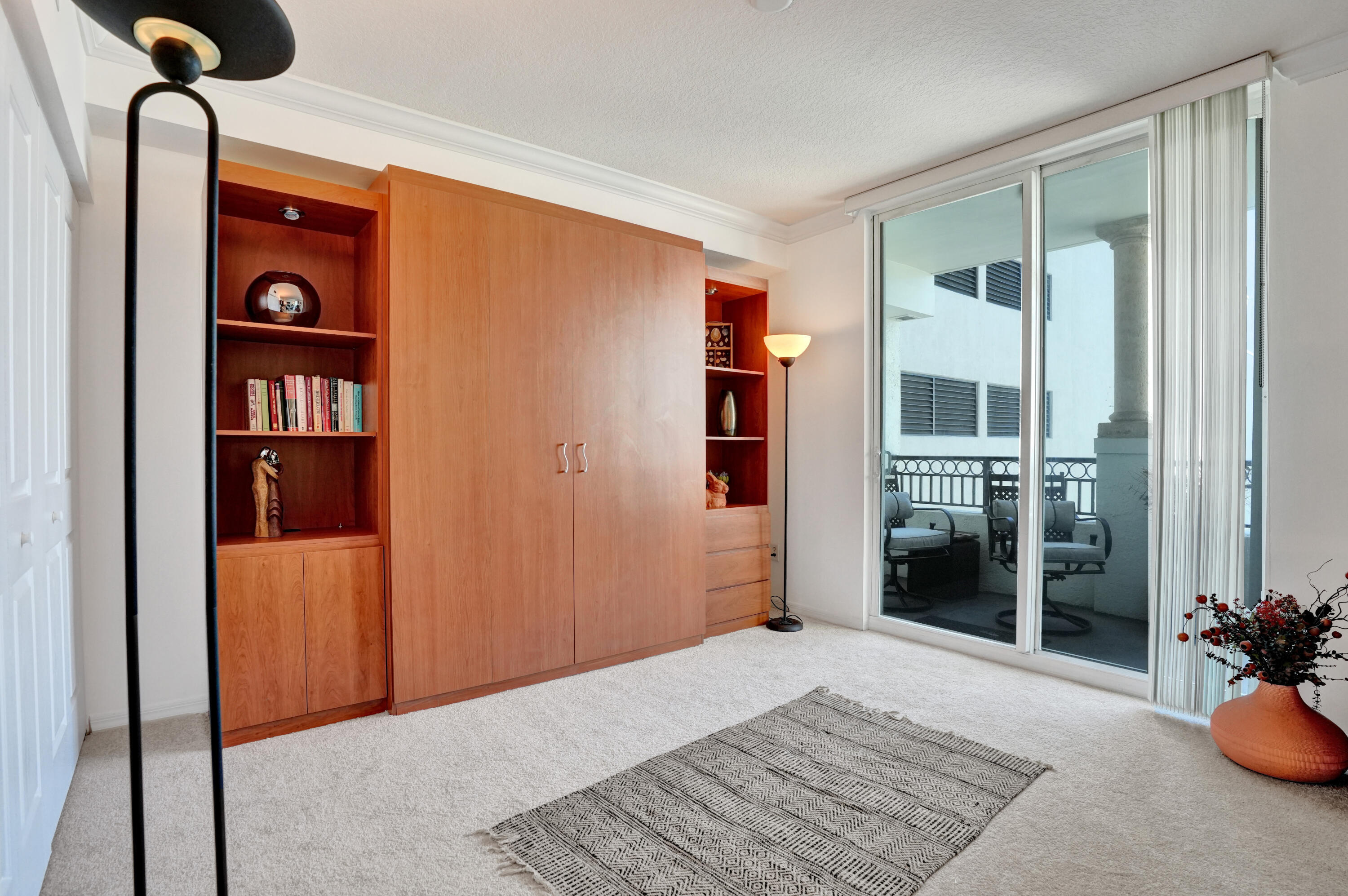 PRADO CONDO - Residential