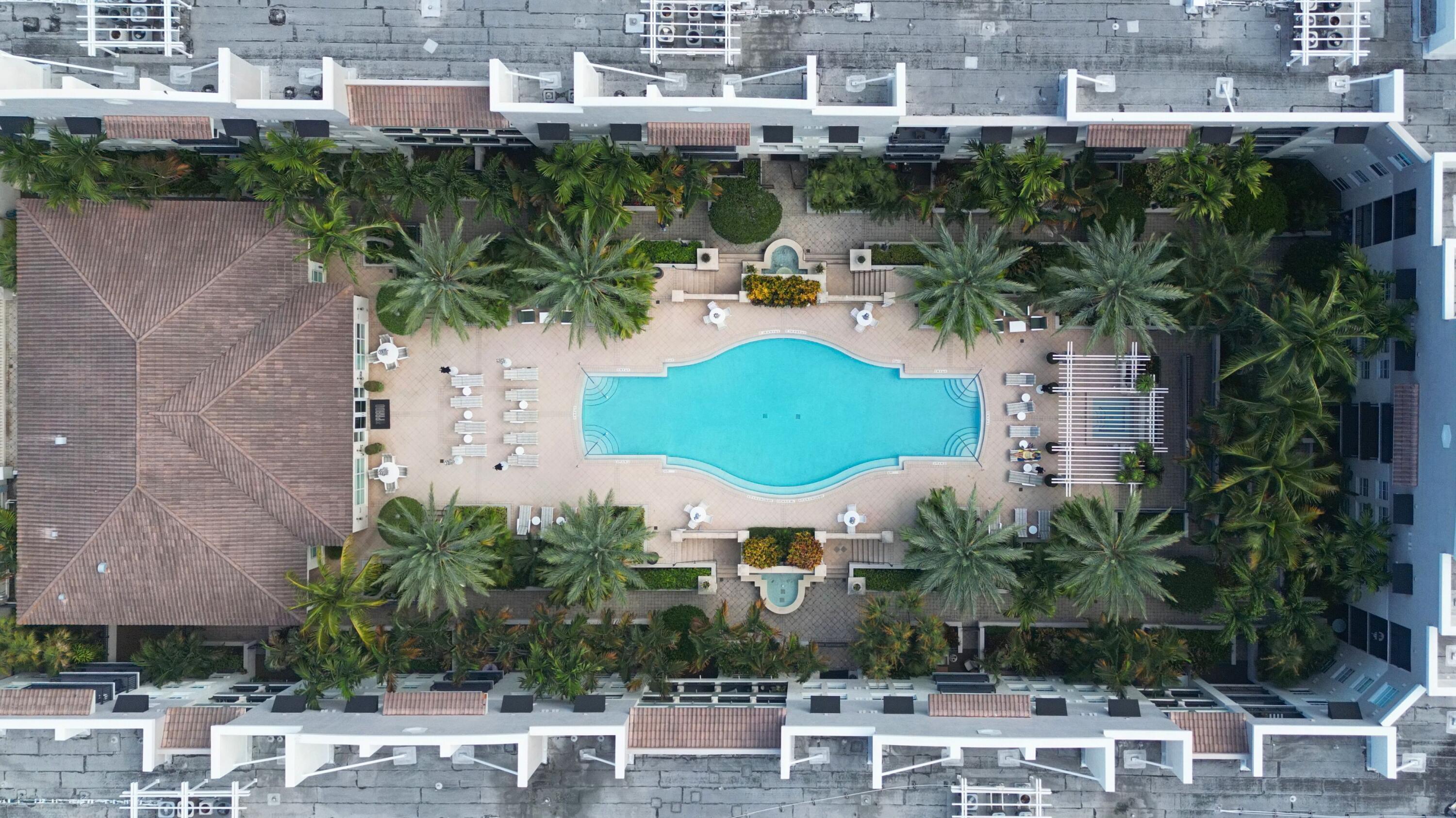 PRADO CONDO - Residential