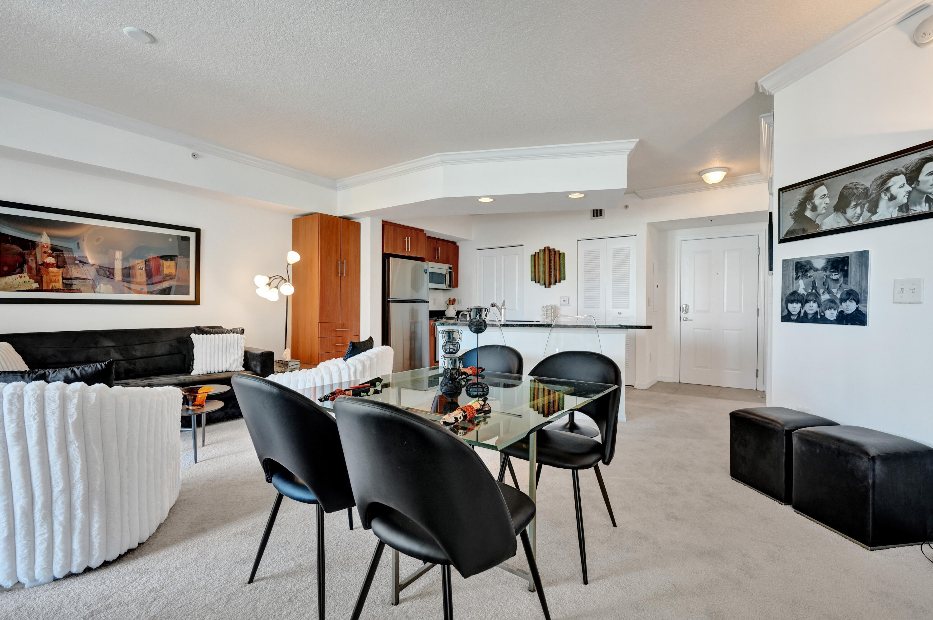 PRADO CONDO - Residential