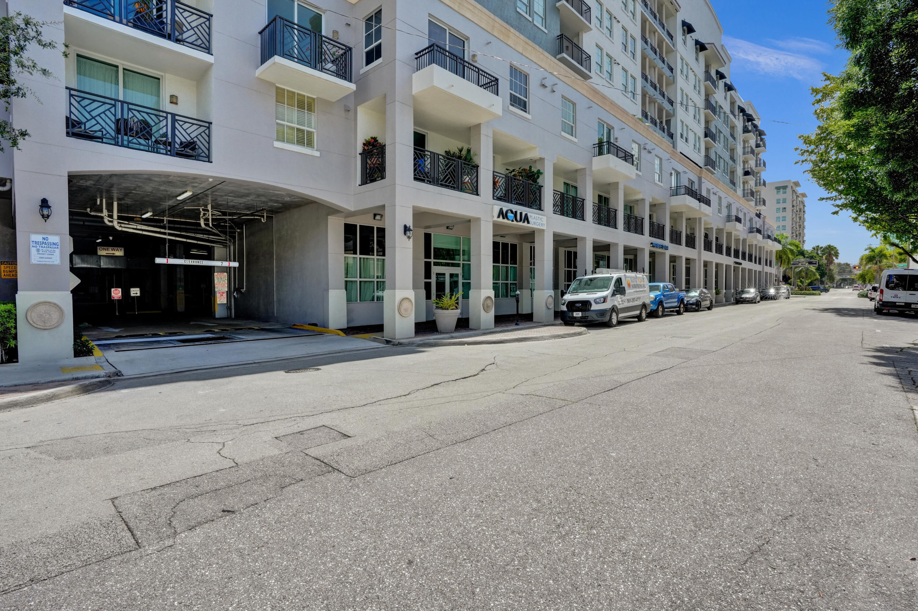 PRADO CONDO - Residential