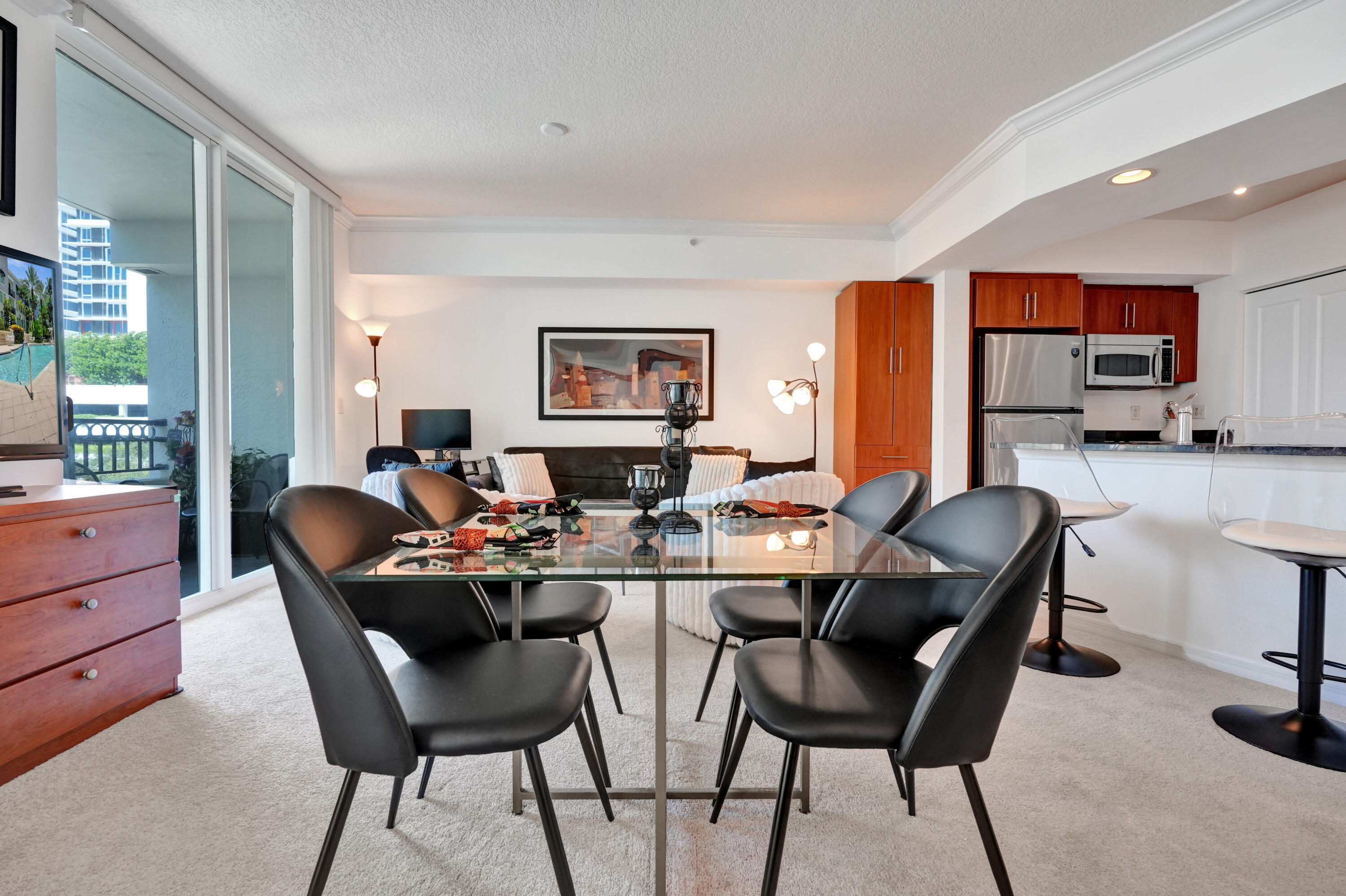 PRADO CONDO - Residential