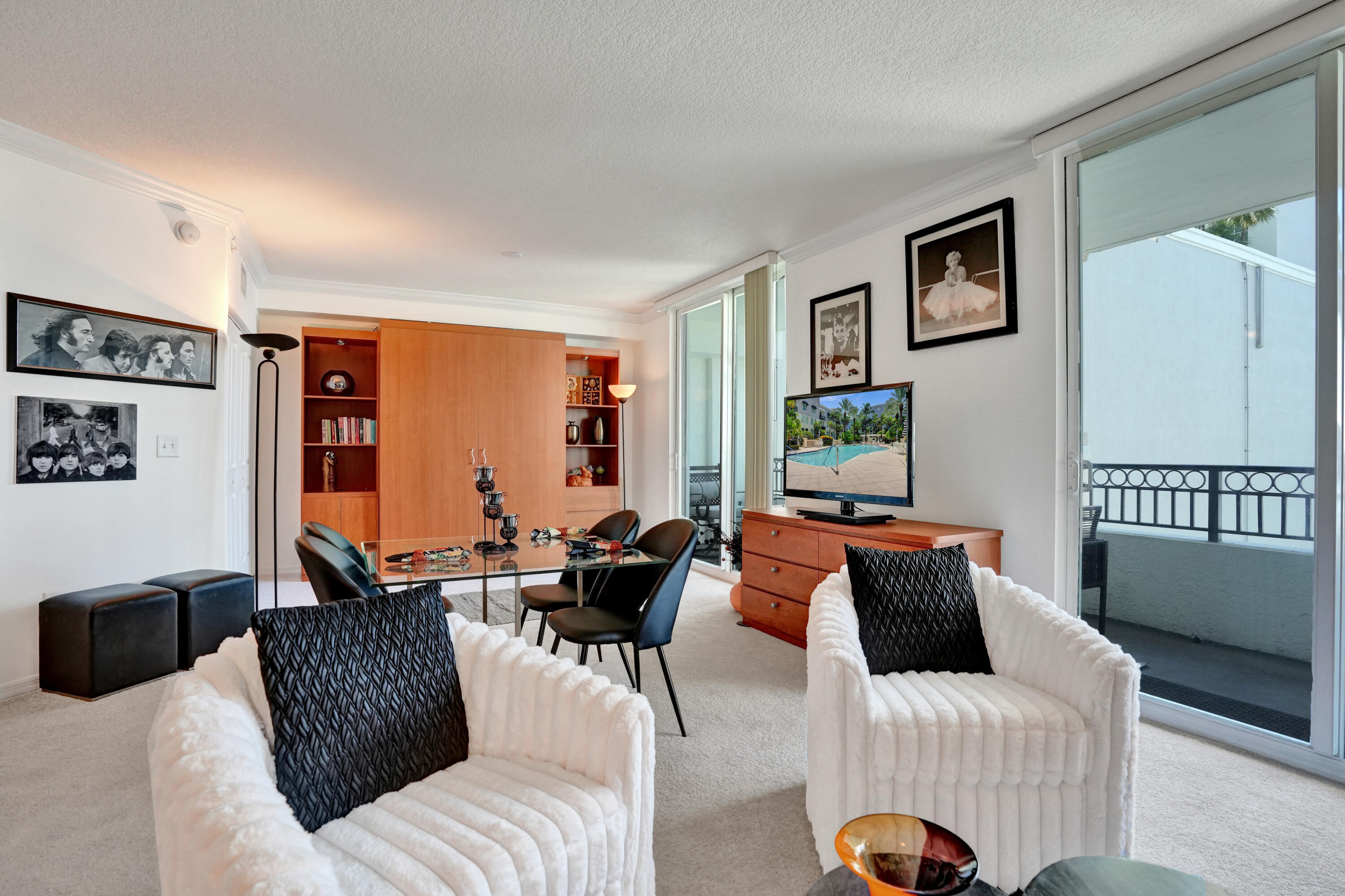 PRADO CONDO - Residential