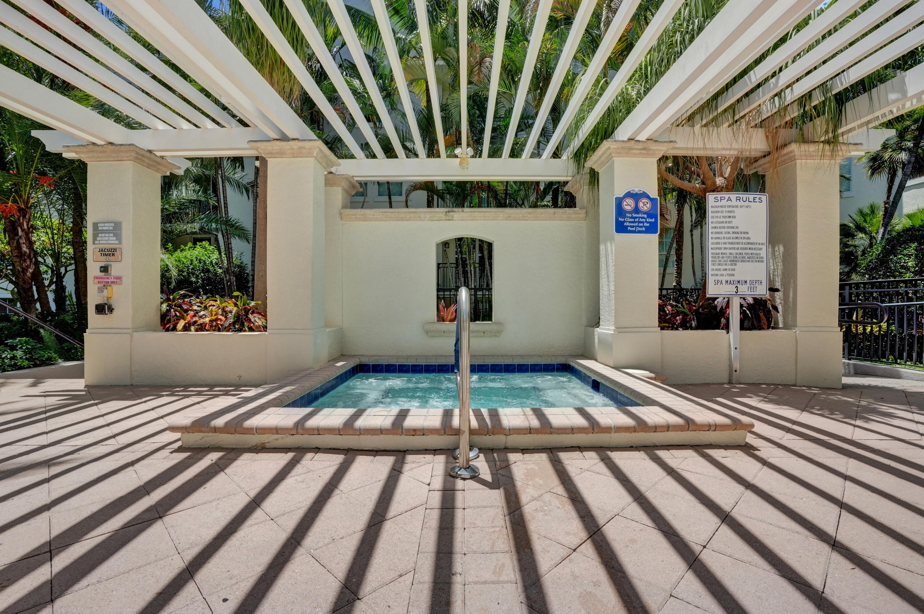 PRADO CONDO - Residential