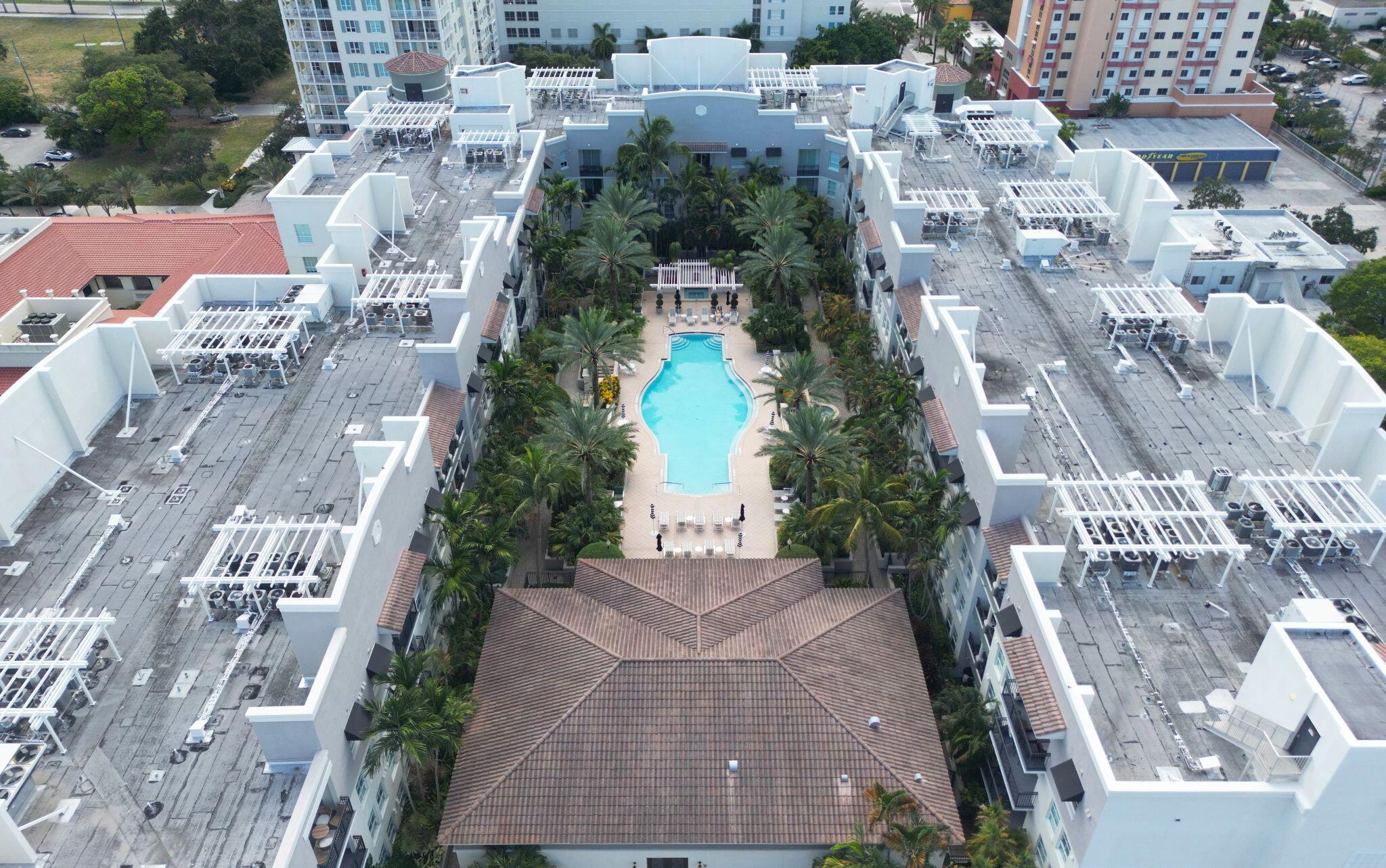 PRADO CONDO - Residential