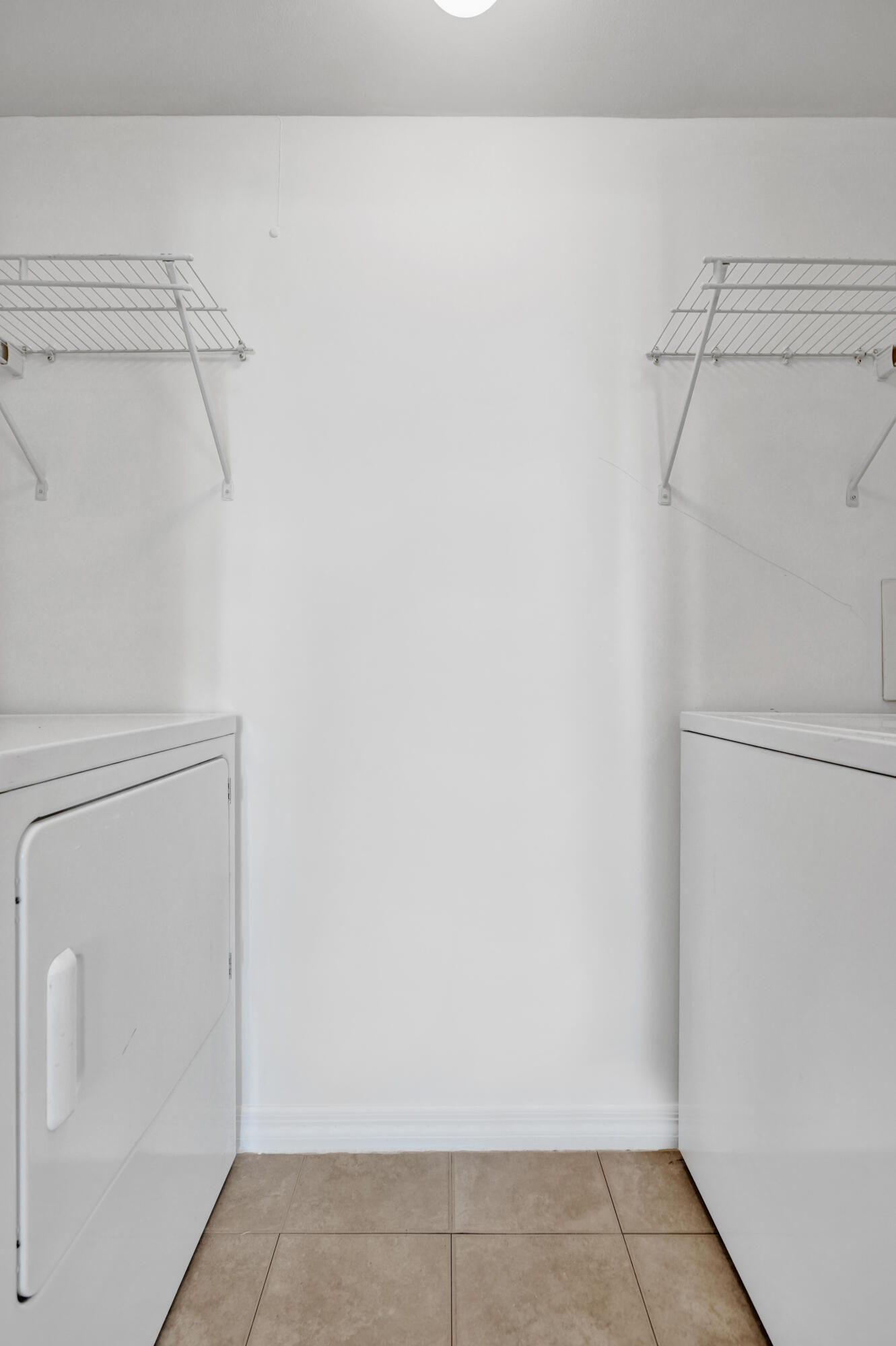 PRADO CONDO - Residential