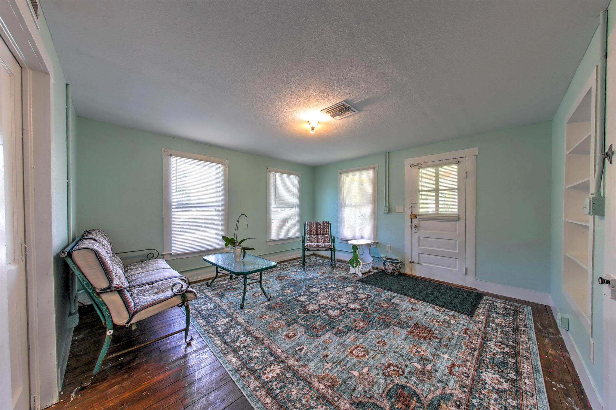 METES AND BOUNDS - Residential