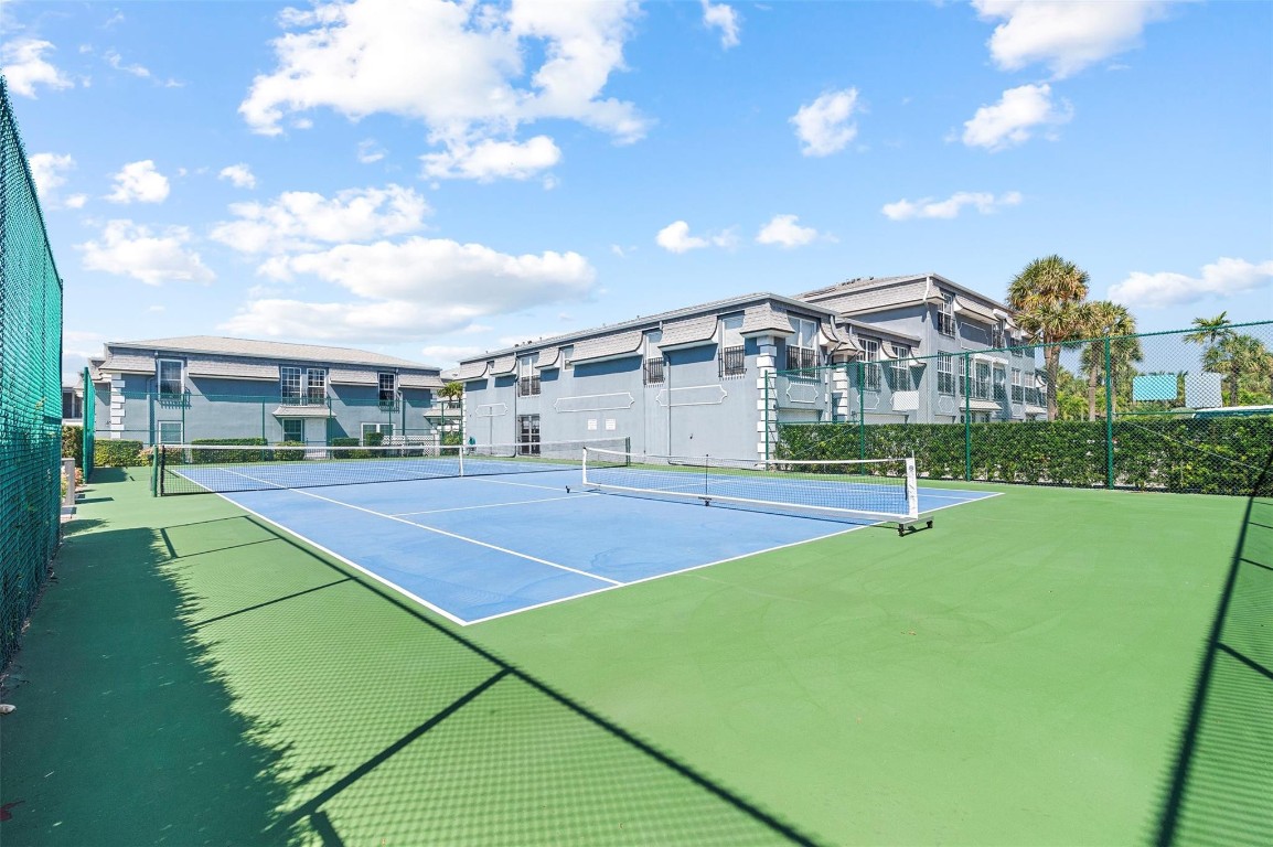 1194 Hillsboro Mile 12