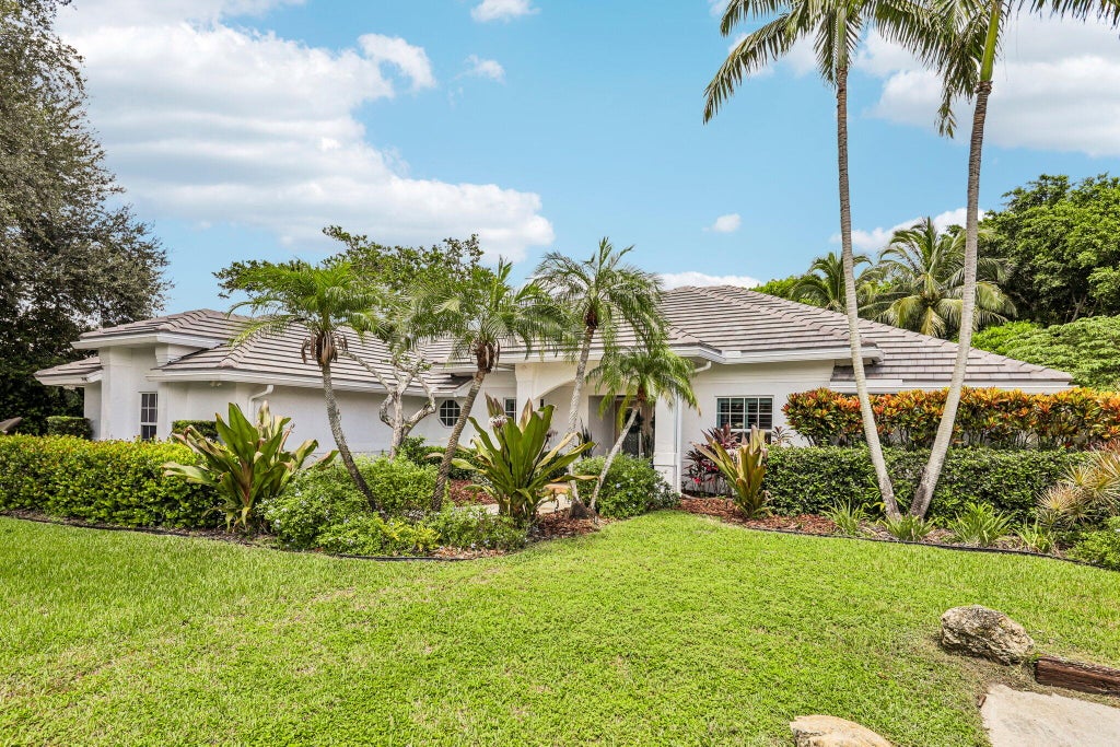 Photo of 4129 SAINT ANDREWS Drive, Boynton Beach, FL 33436 (MLS # B26077318)