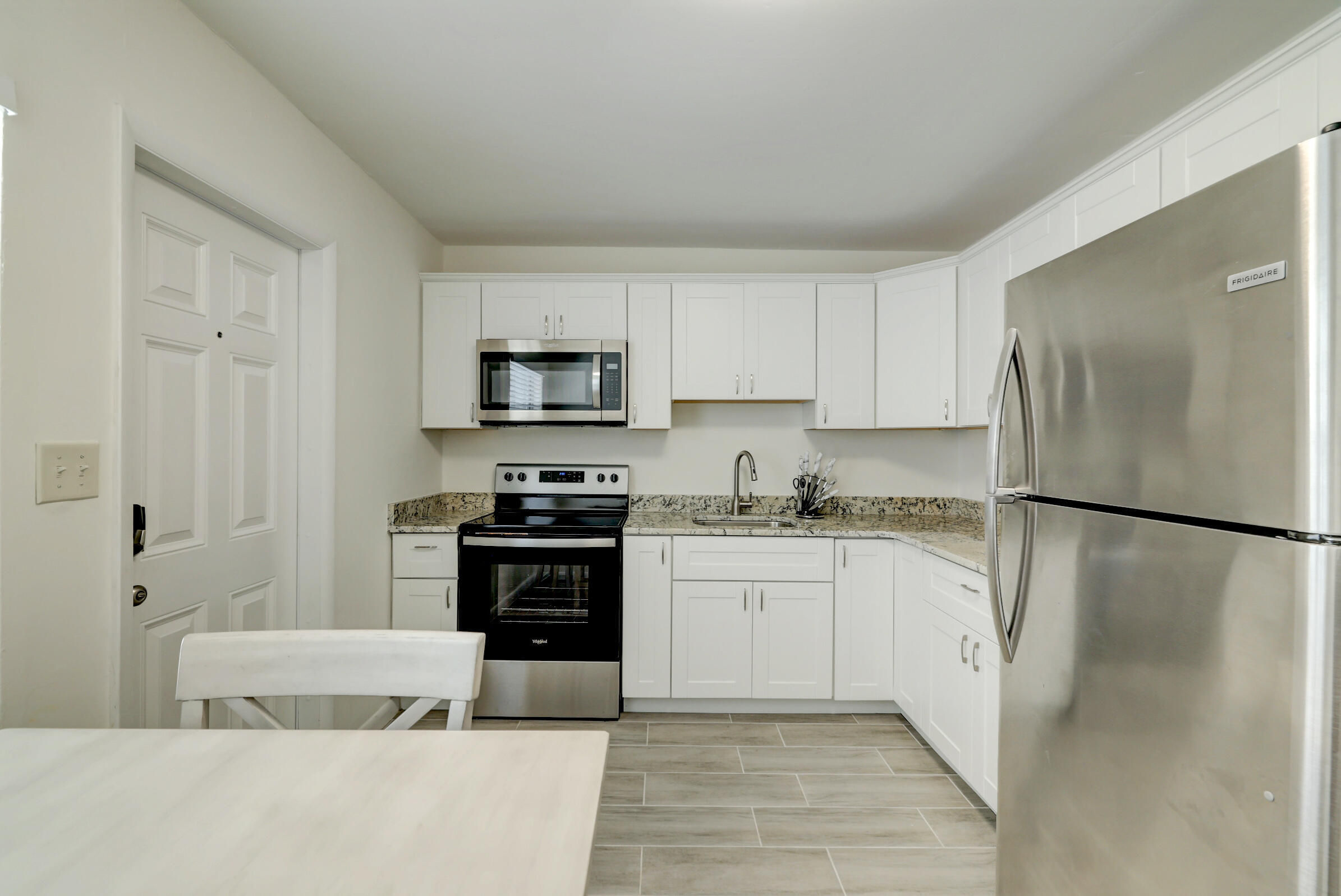 C E CAHOW'S S/D - Residential Lease