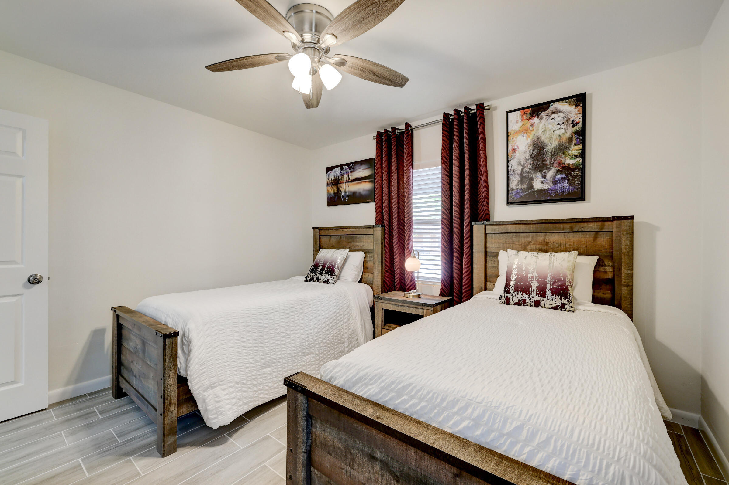 C E CAHOW'S S/D - Residential Lease