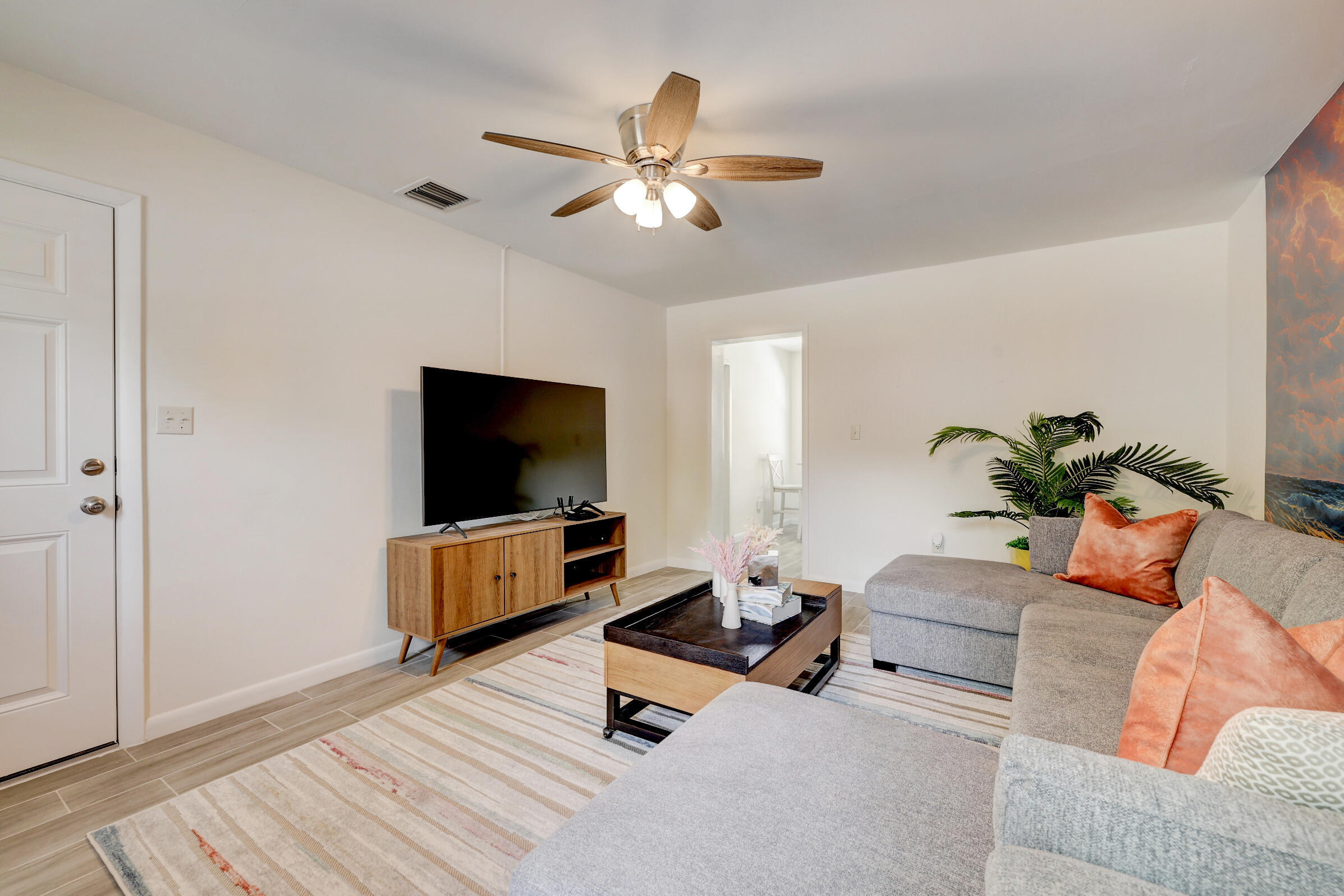 C E CAHOW'S S/D - Residential Lease