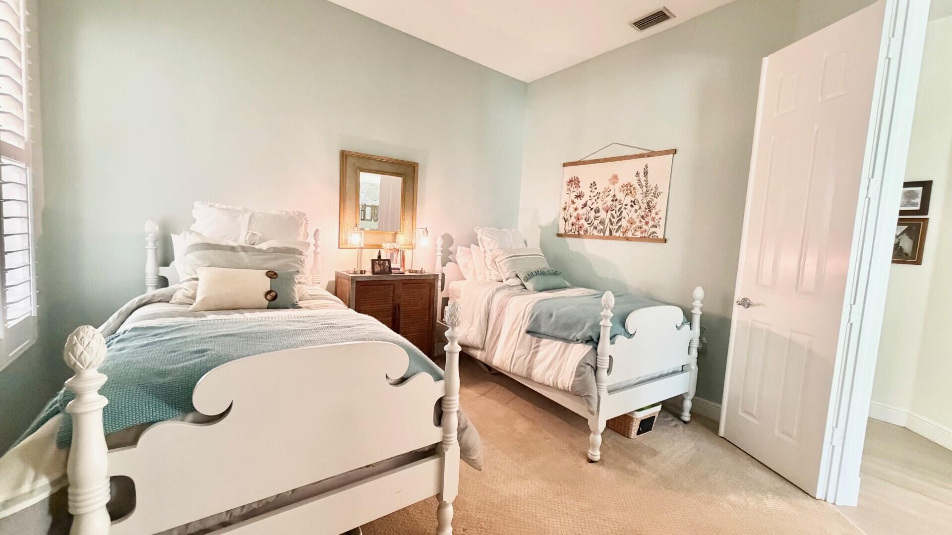 RIVERWALK 4 - Residential