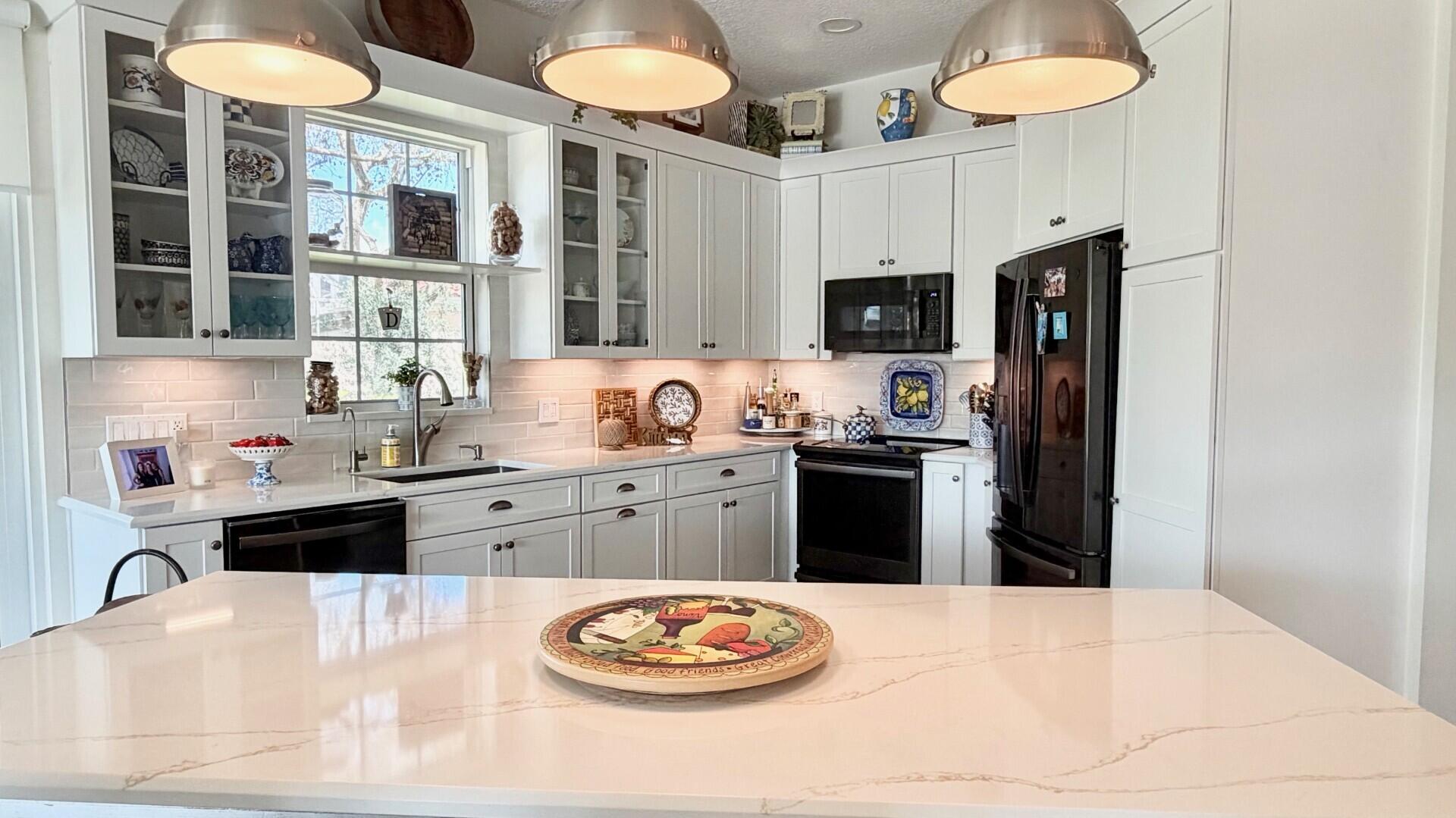 RIVERWALK 4 - Residential