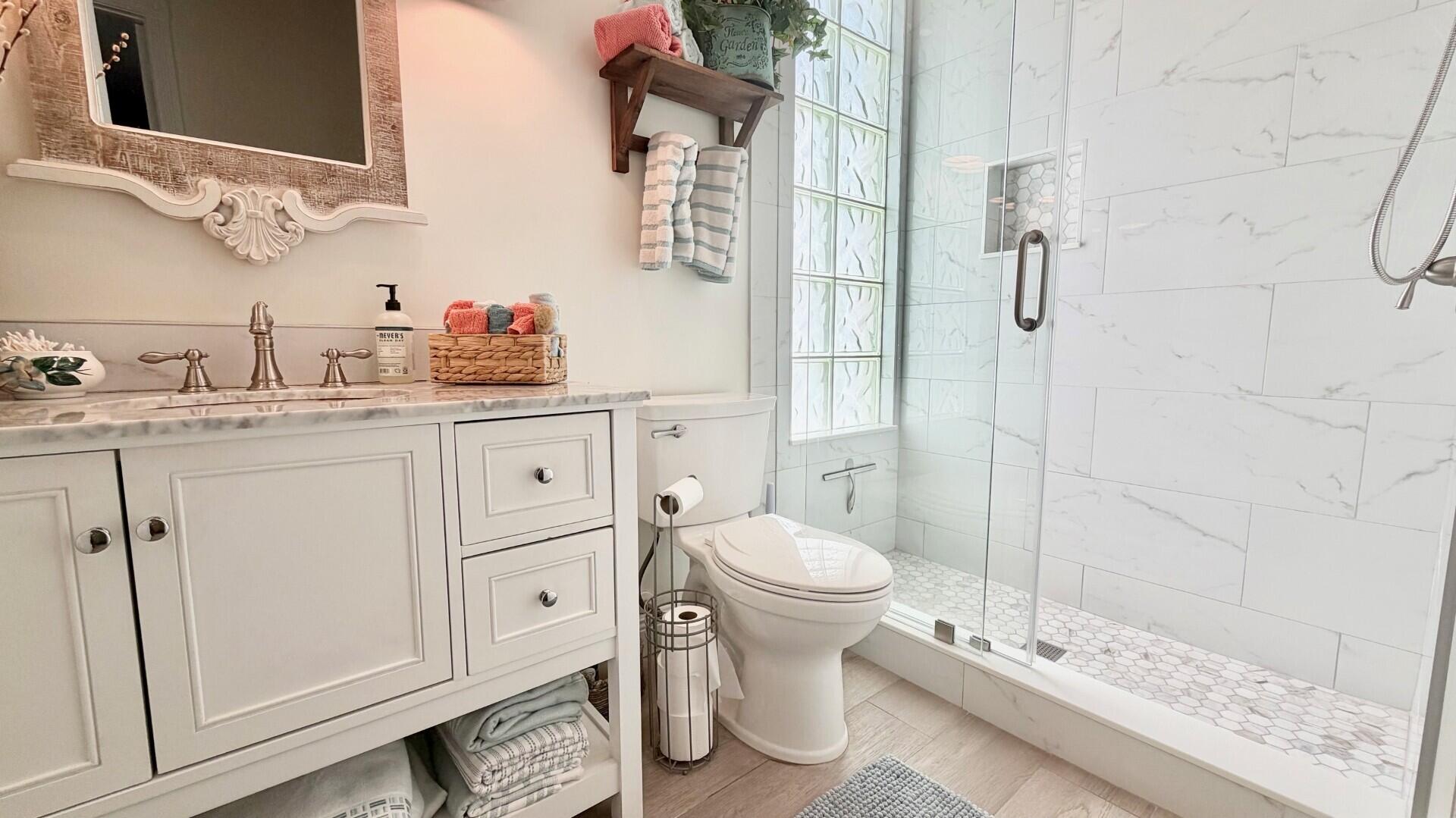 RIVERWALK 4 - Residential