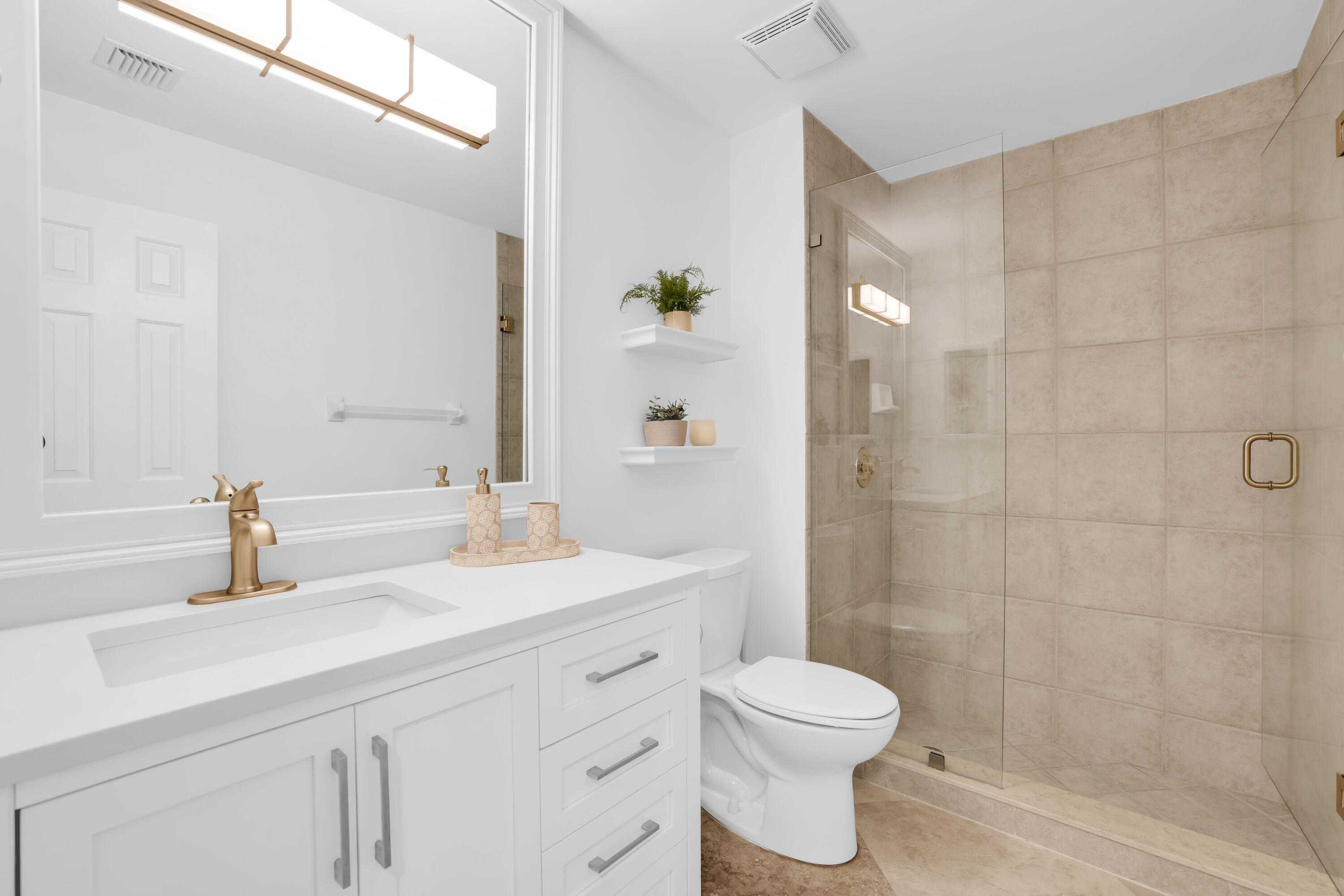 BEACHCOMBER CONDO - Residential Lease