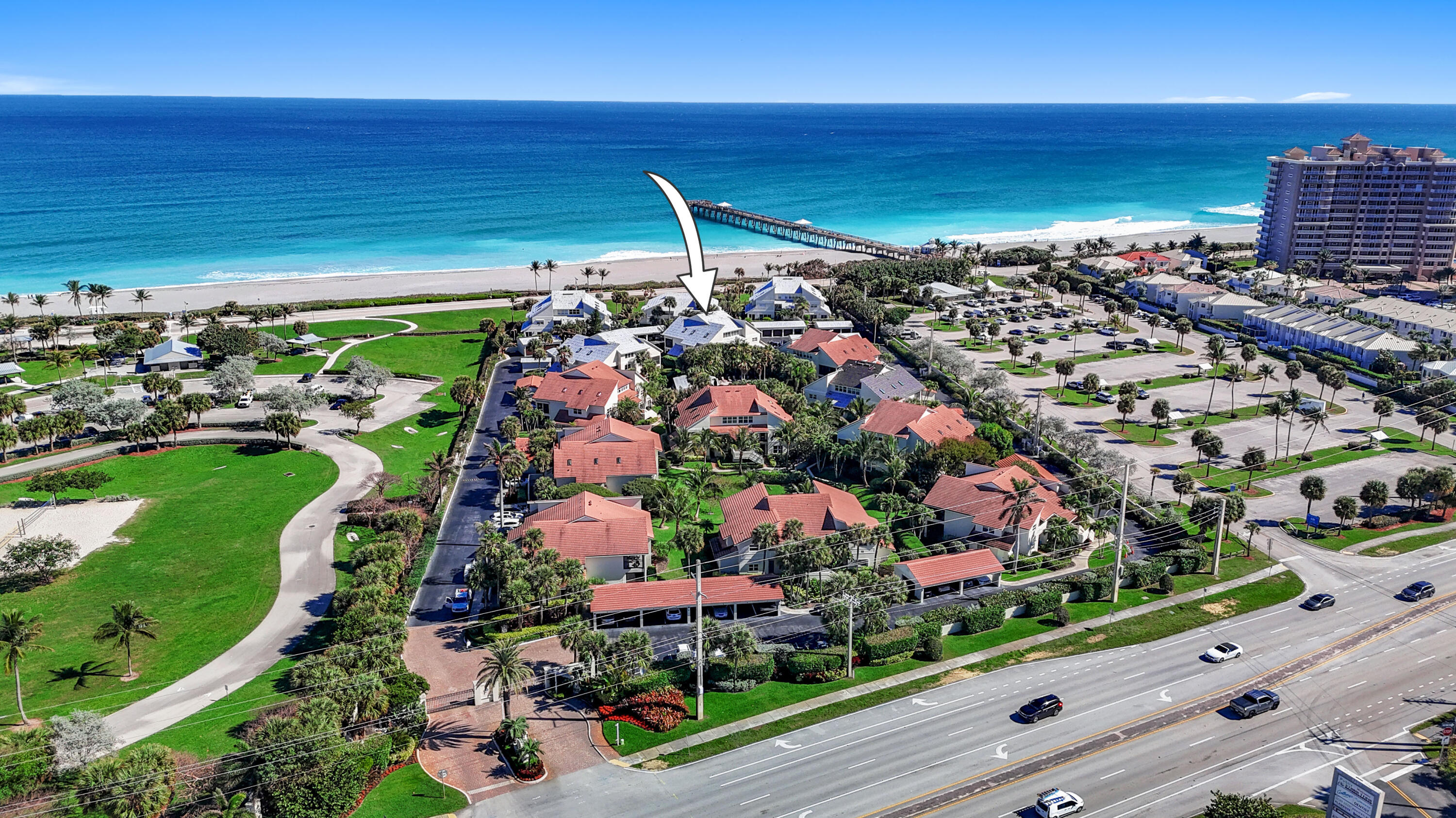 BEACHCOMBER CONDO - Residential Lease