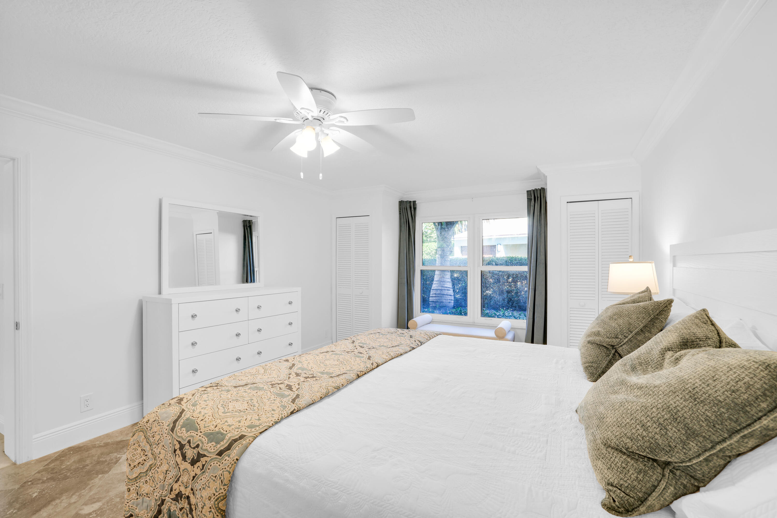 BEACHCOMBER CONDO - Residential Lease